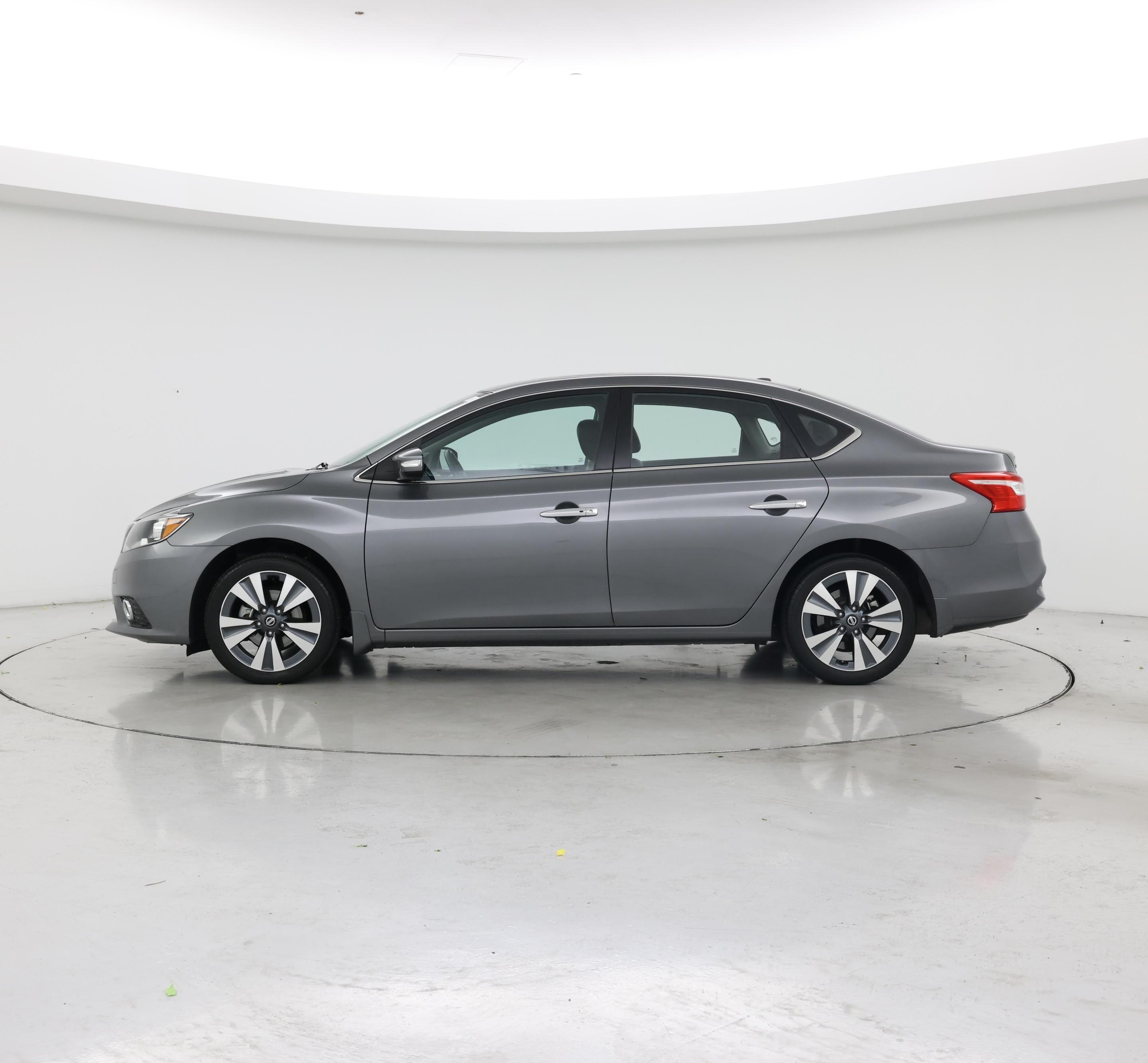 Thumbnail: 2017 Nissan Sentra - 3