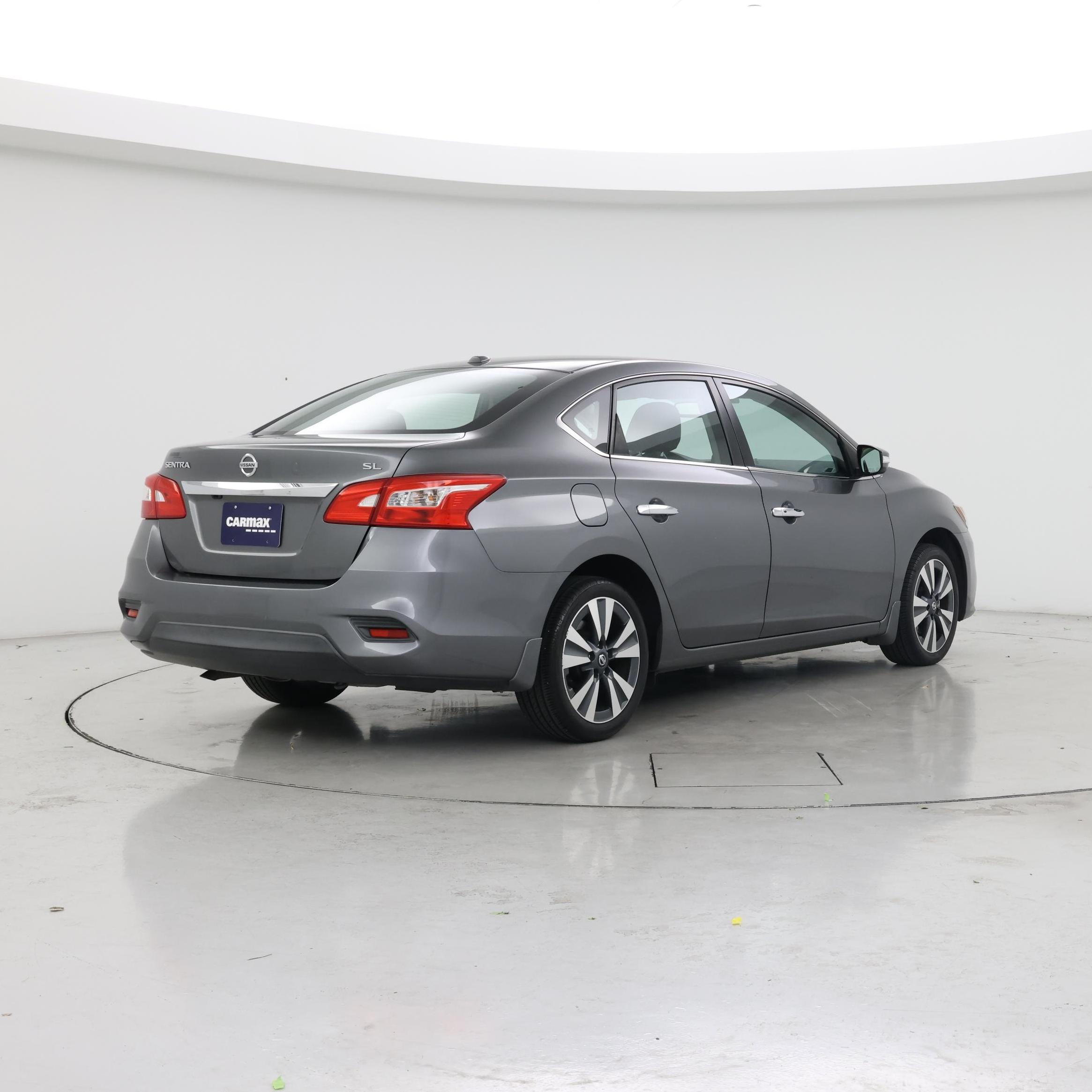 Thumbnail: 2017 Nissan Sentra - 8