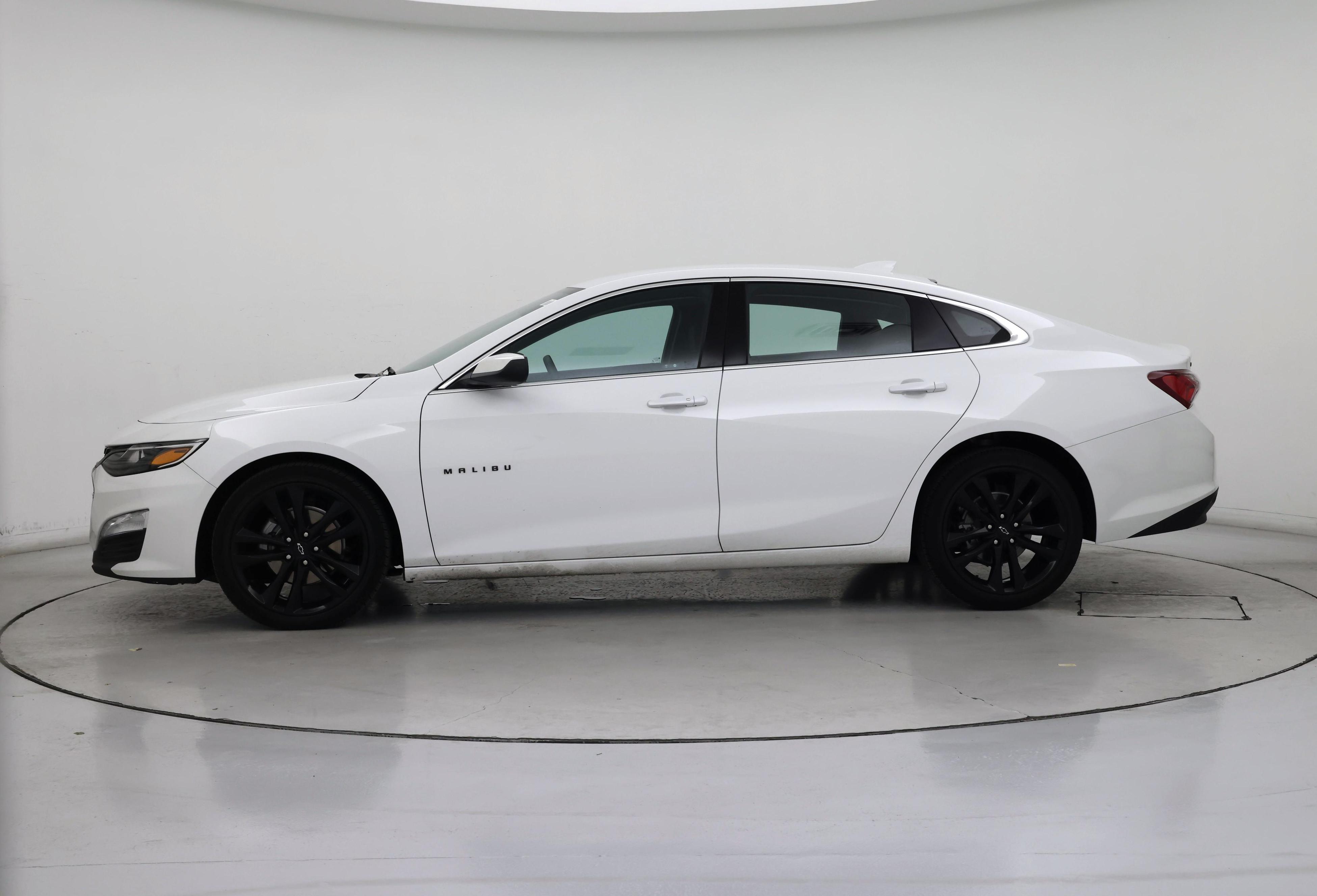 Thumbnail: 2024 Chevrolet Malibu - 3
