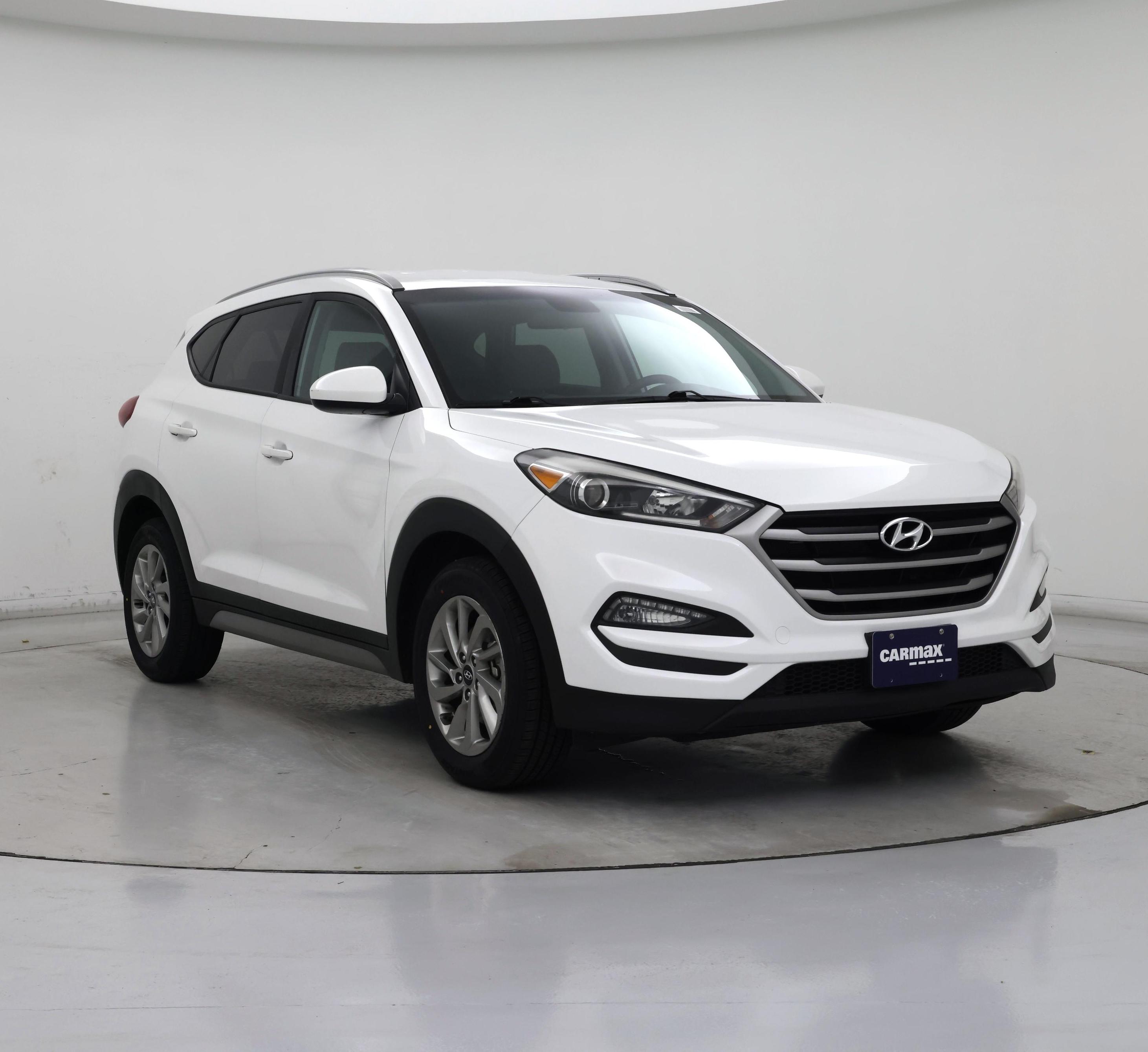 White 2018 Hyundai Tucson SUV / Crossover Front-Wheel Drive Automatic