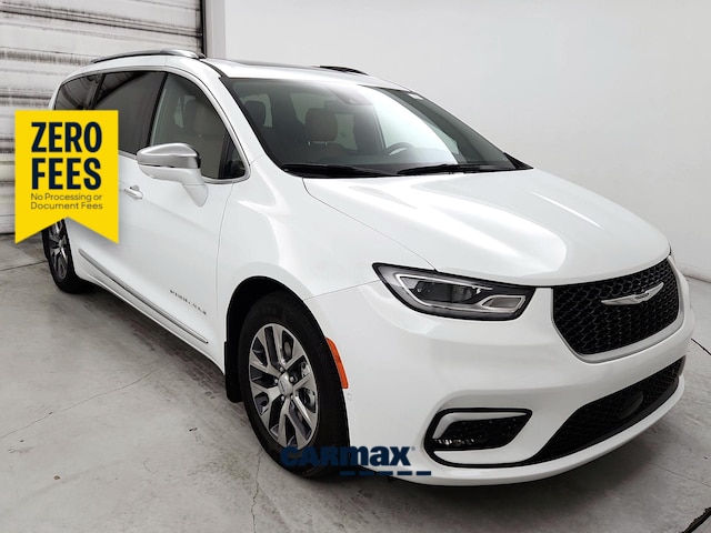 White 2022 Chrysler Pacifica Hybrid Minivan Front-Wheel Drive Automatic