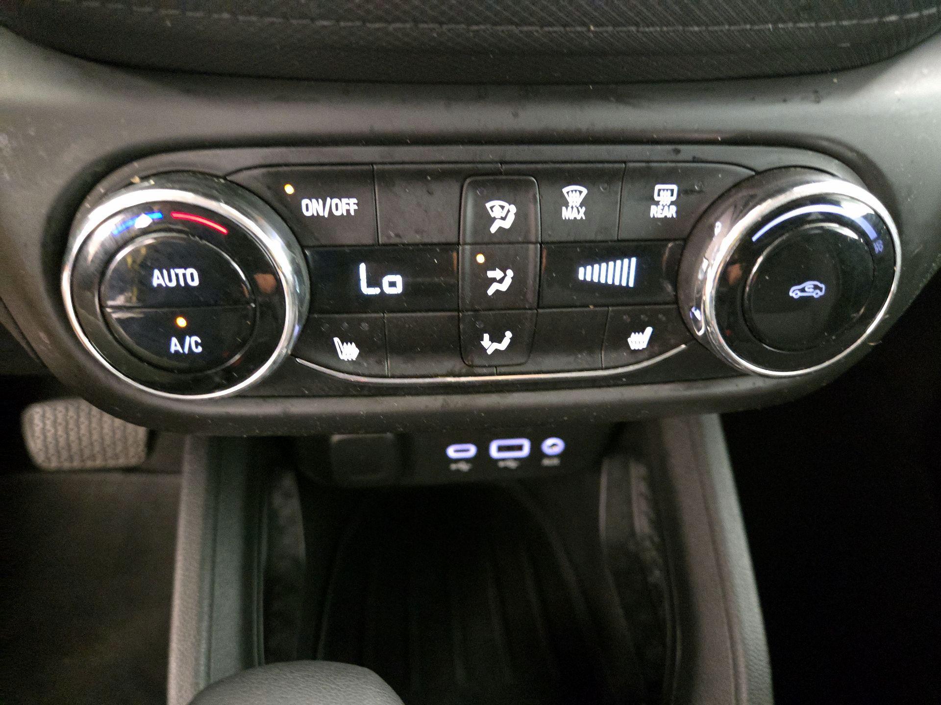 Thumbnail: 2021 Chevrolet TrailBlazer - 16