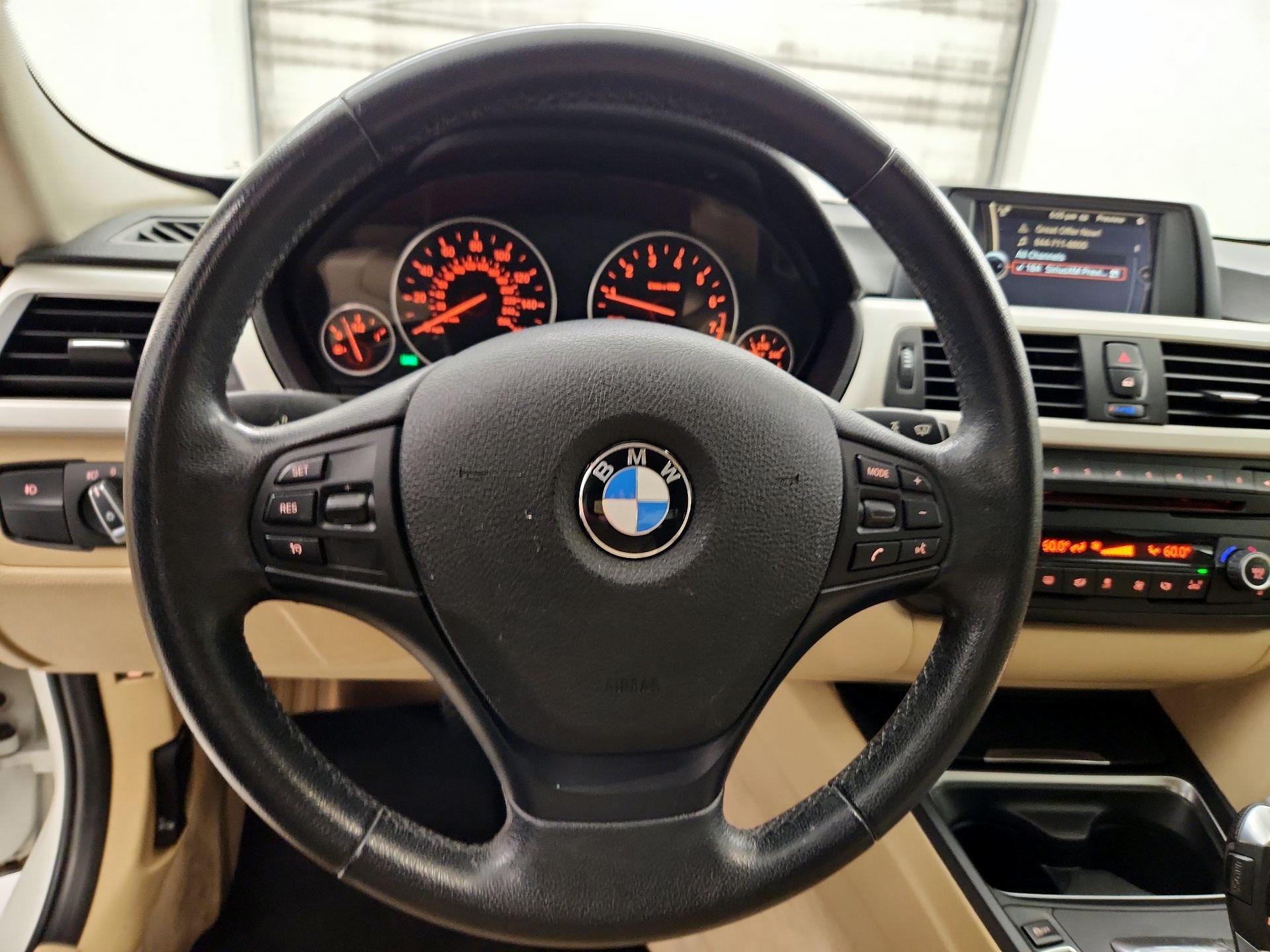 Thumbnail: 2014 BMW 3 Series - 10