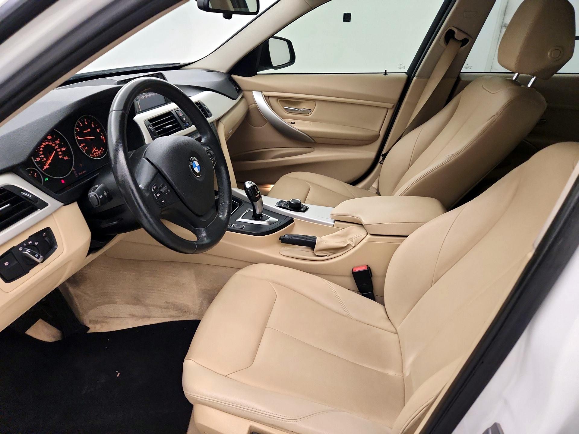 Thumbnail: 2014 BMW 3 Series - 11
