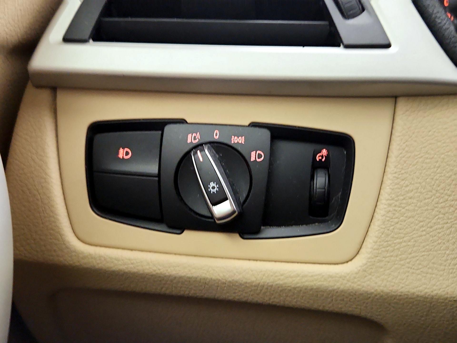 Thumbnail: 2014 BMW 3 Series - 13
