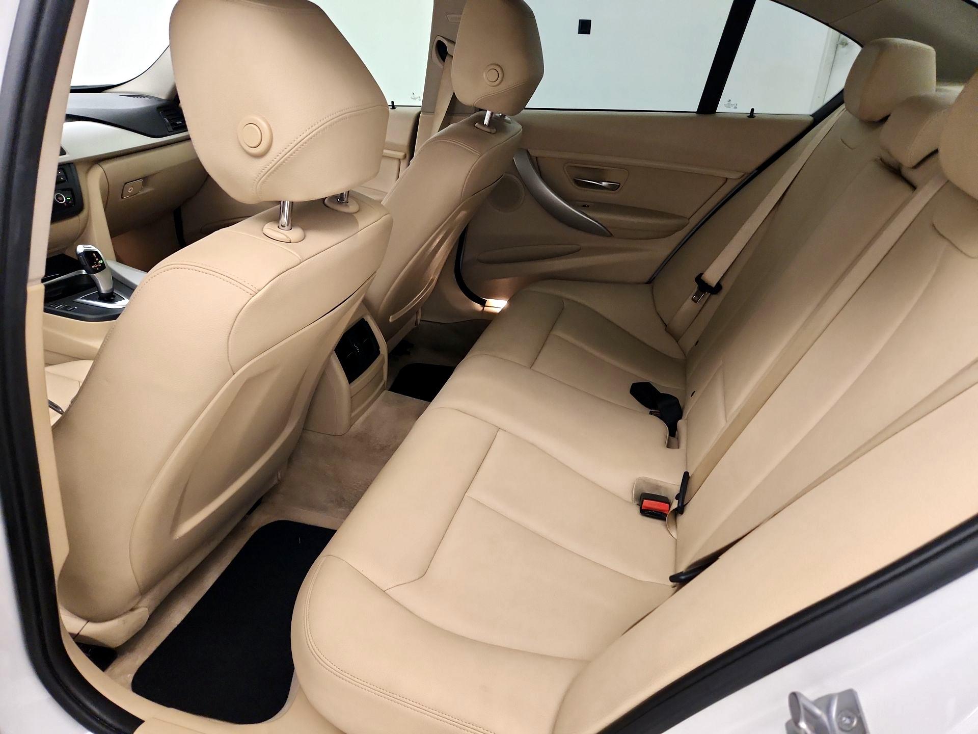 Thumbnail: 2014 BMW 3 Series - 17