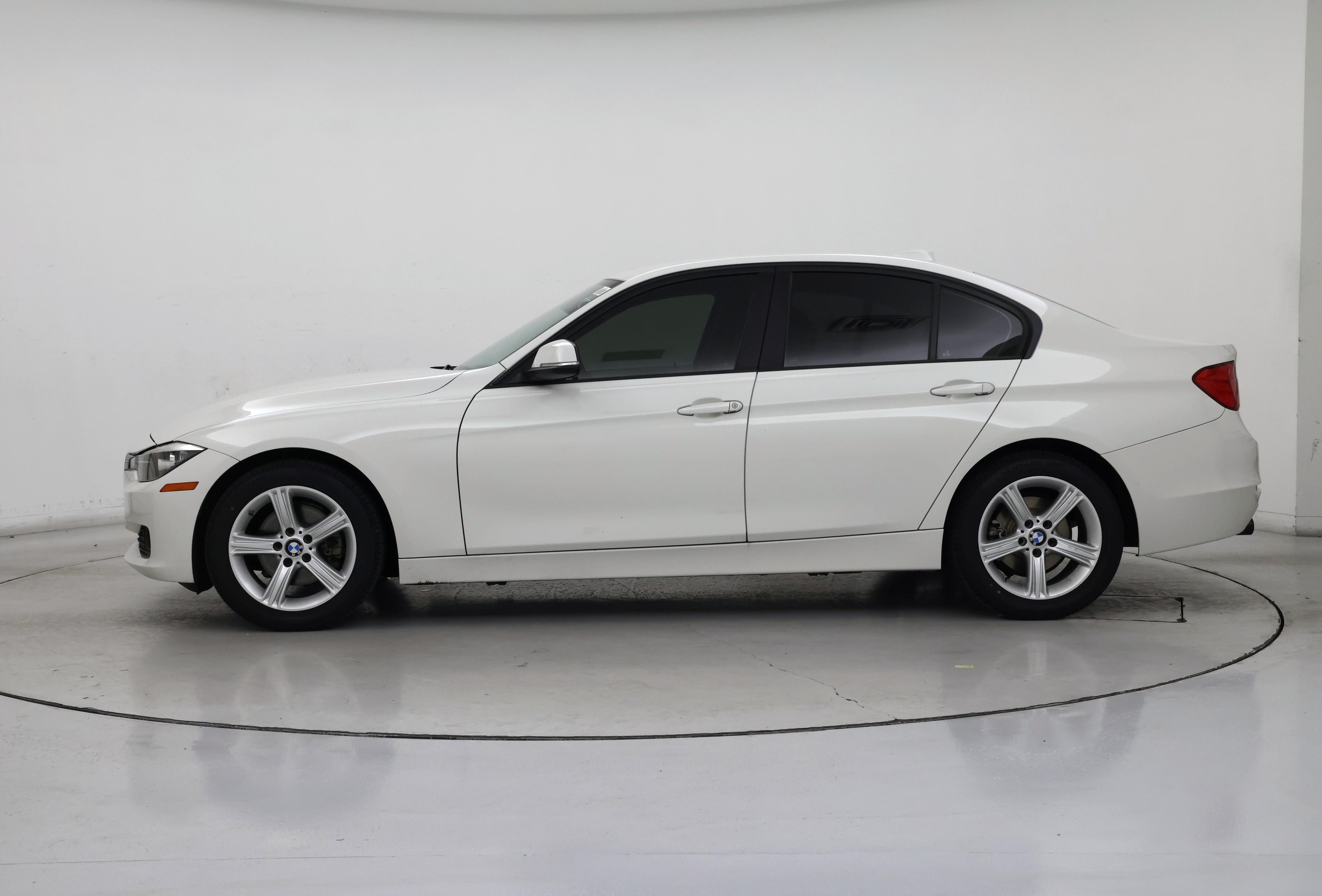 Thumbnail: 2014 BMW 3 Series - 3