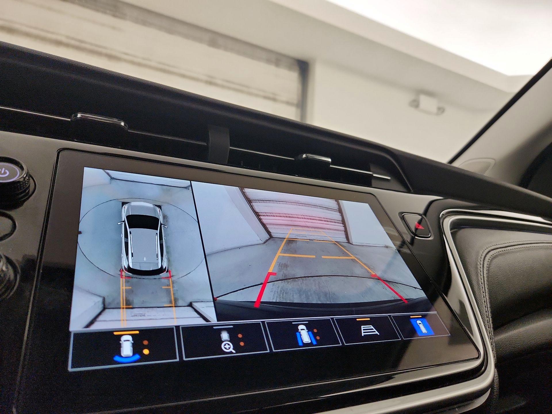 Thumbnail: 2023 Chevrolet Bolt EUV - 14