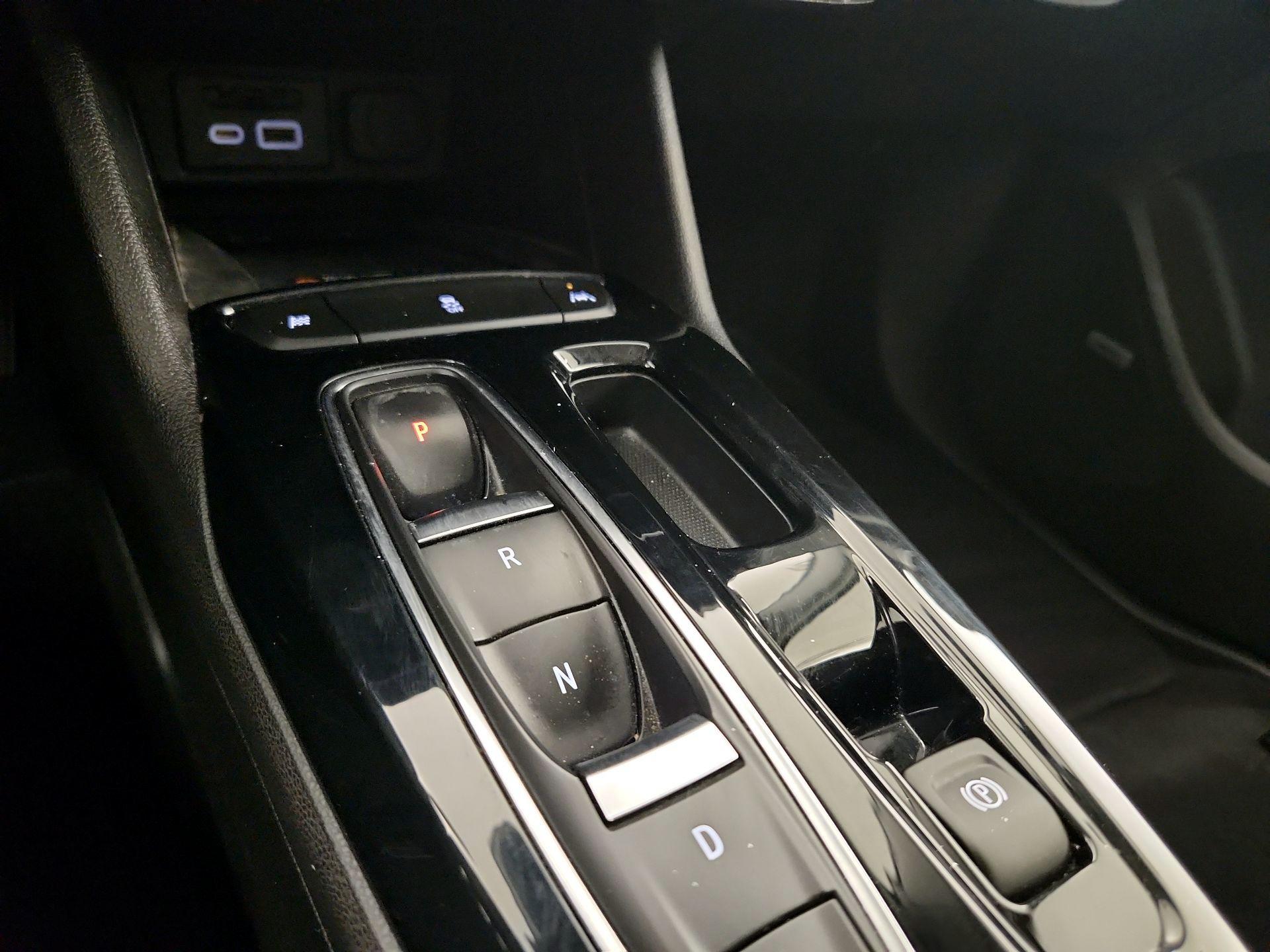 Thumbnail: 2023 Chevrolet Bolt EUV - 17