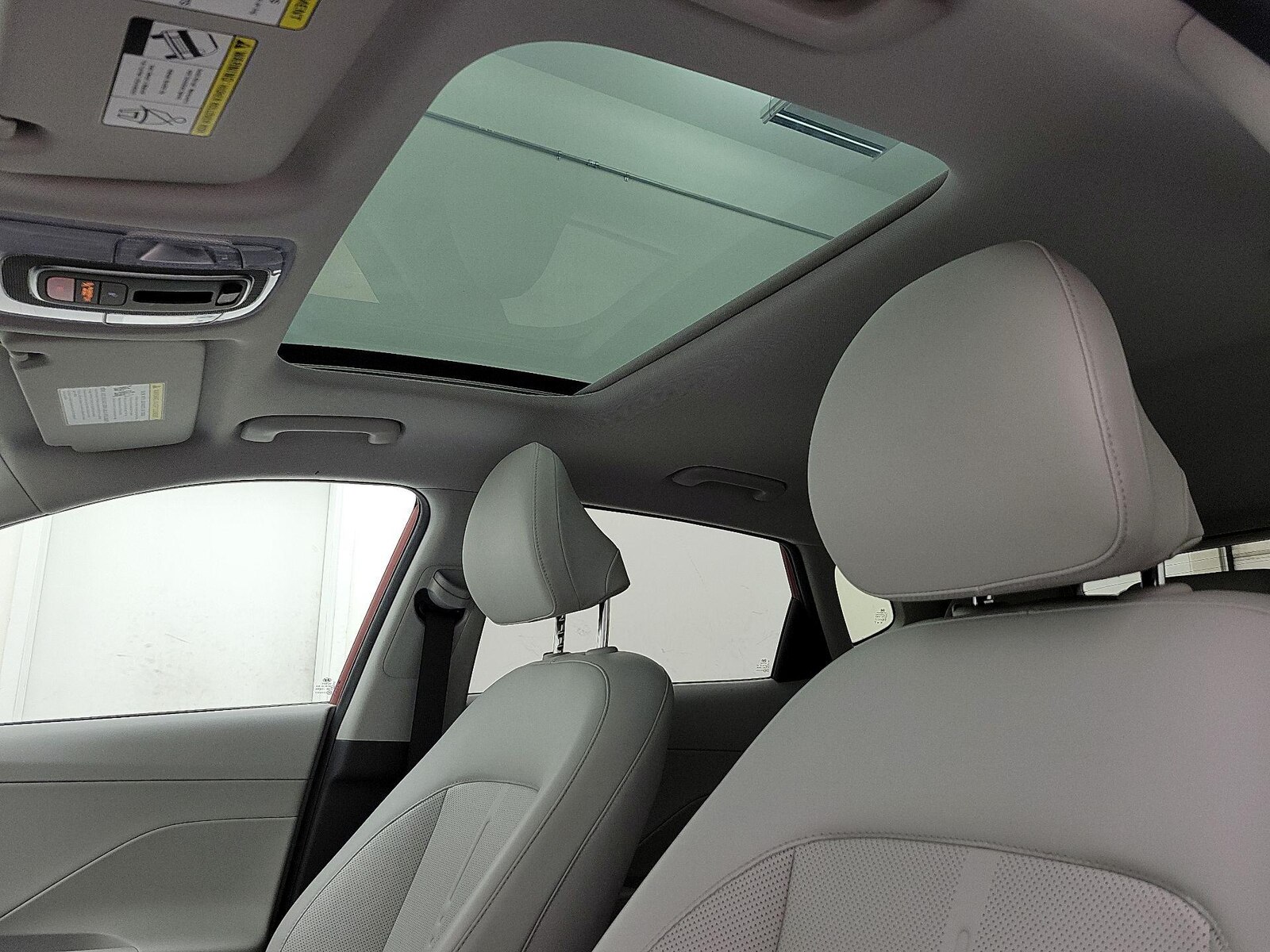 Sunroof(s) & Overhead Airbags