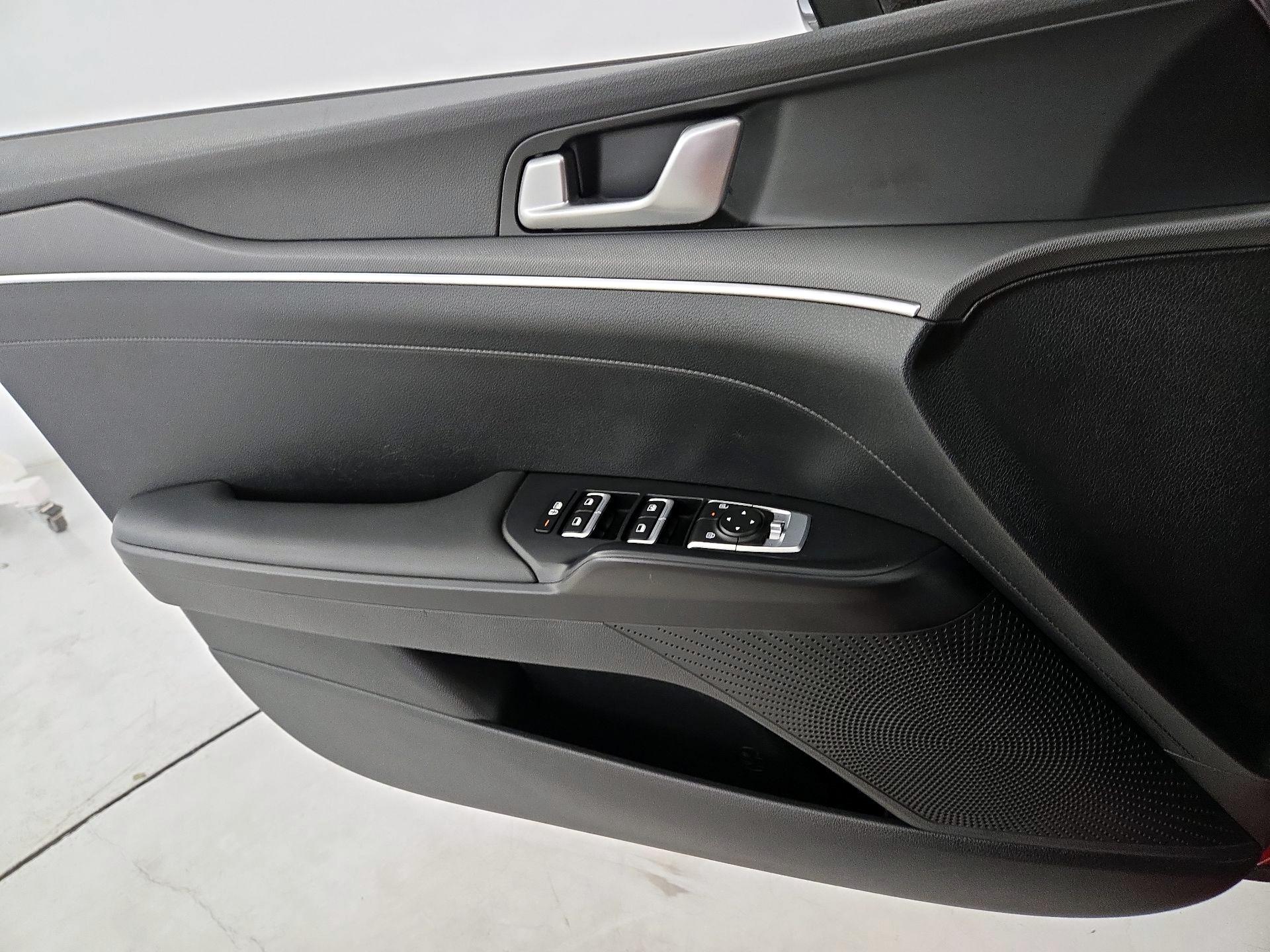 Thumbnail: 2025 Kia K5 - 12