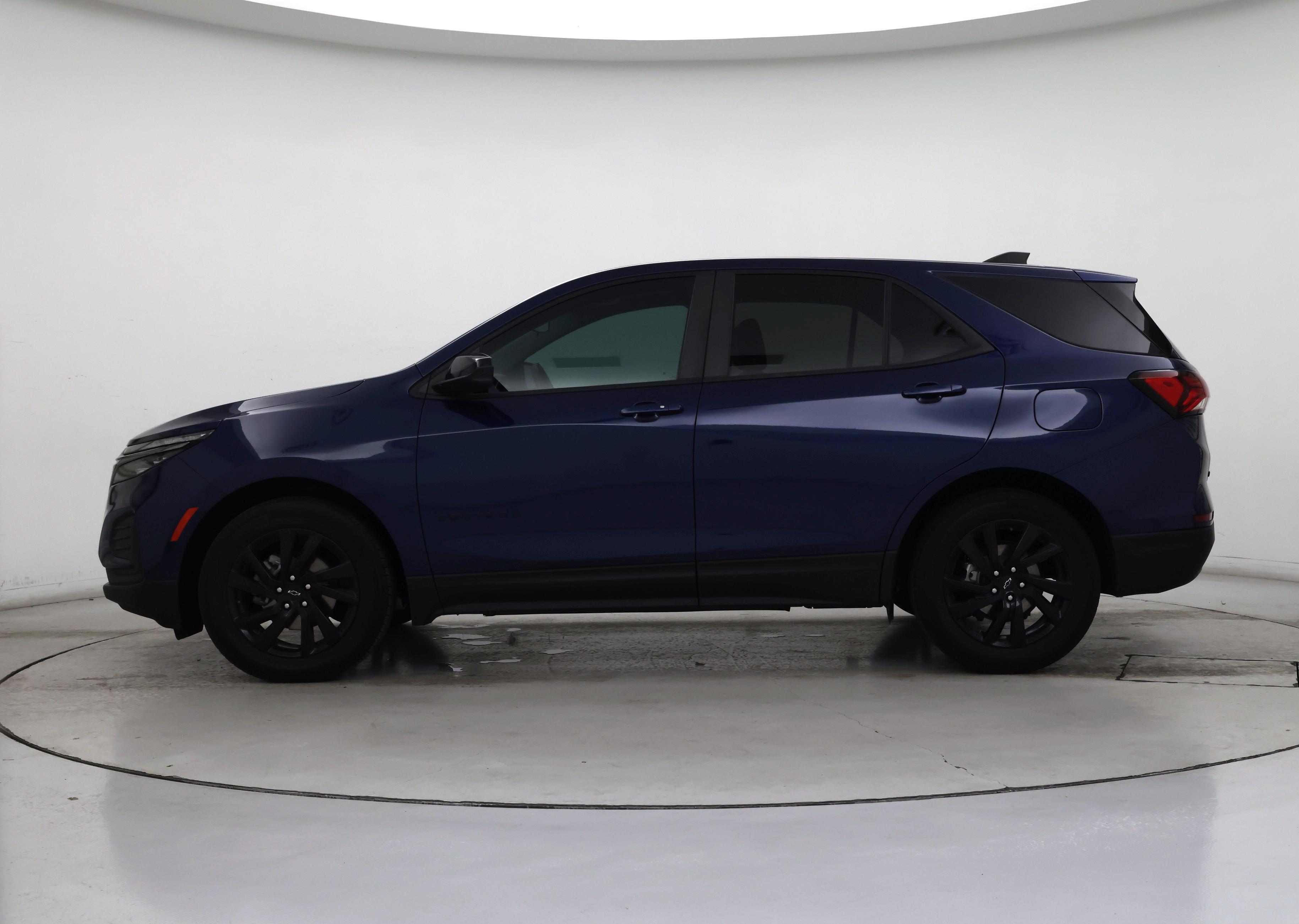 Thumbnail: 2023 Chevrolet Equinox - 3