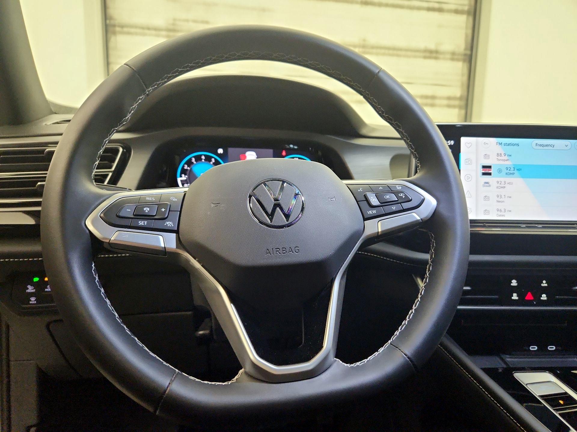 Thumbnail: 2024 Volkswagen Atlas - 10