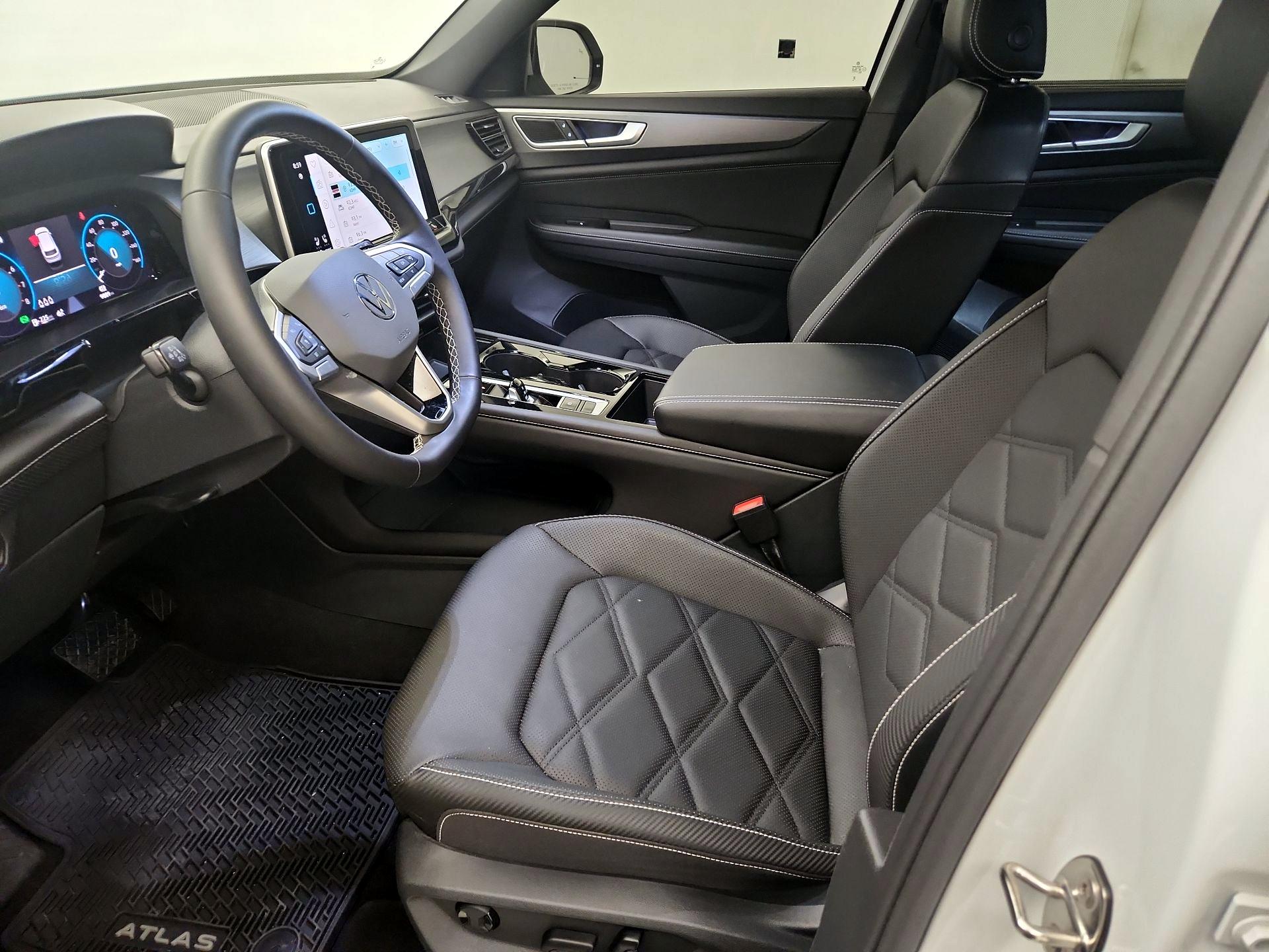 Thumbnail: 2024 Volkswagen Atlas - 11