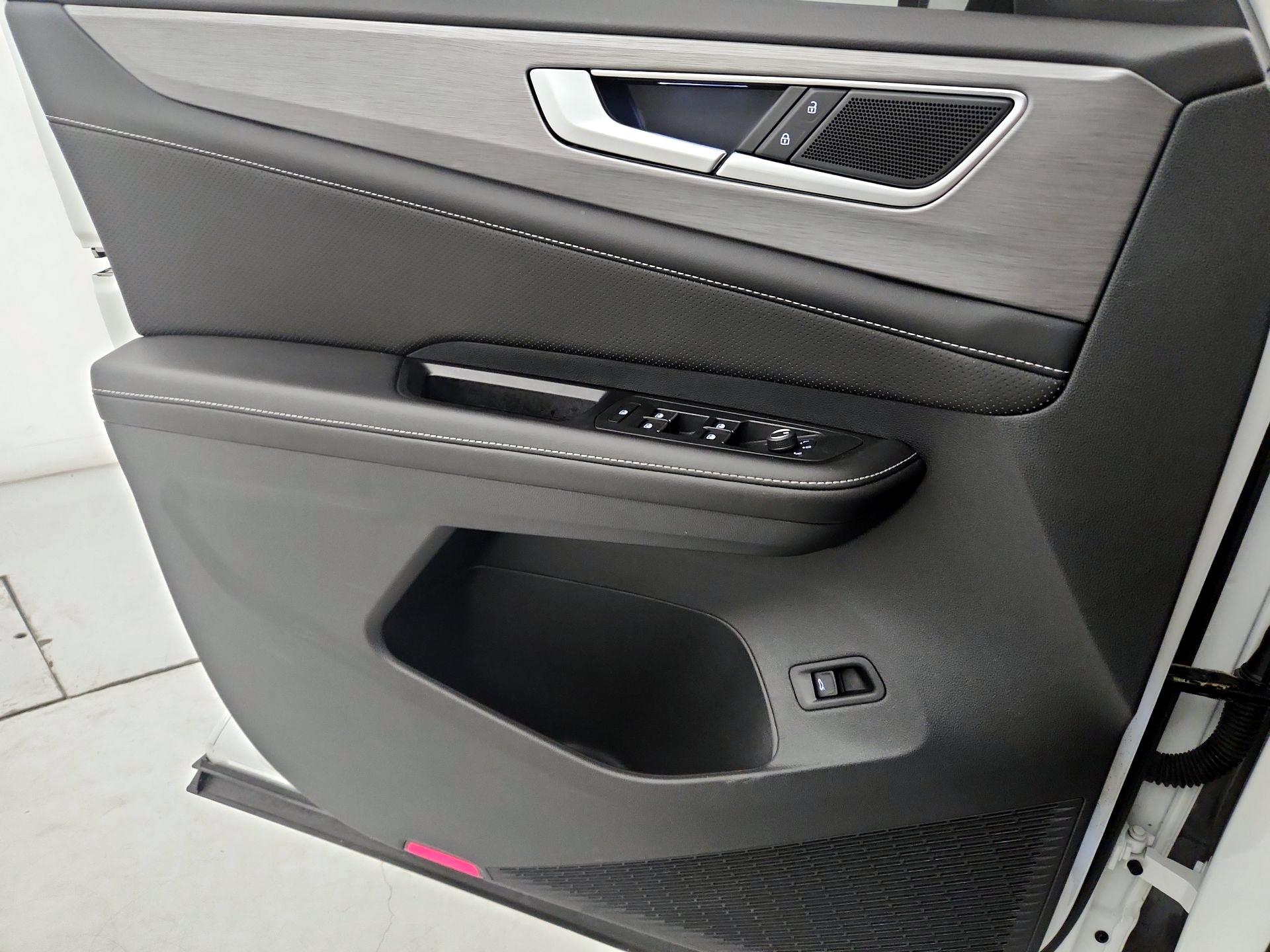 Thumbnail: 2024 Volkswagen Atlas - 12