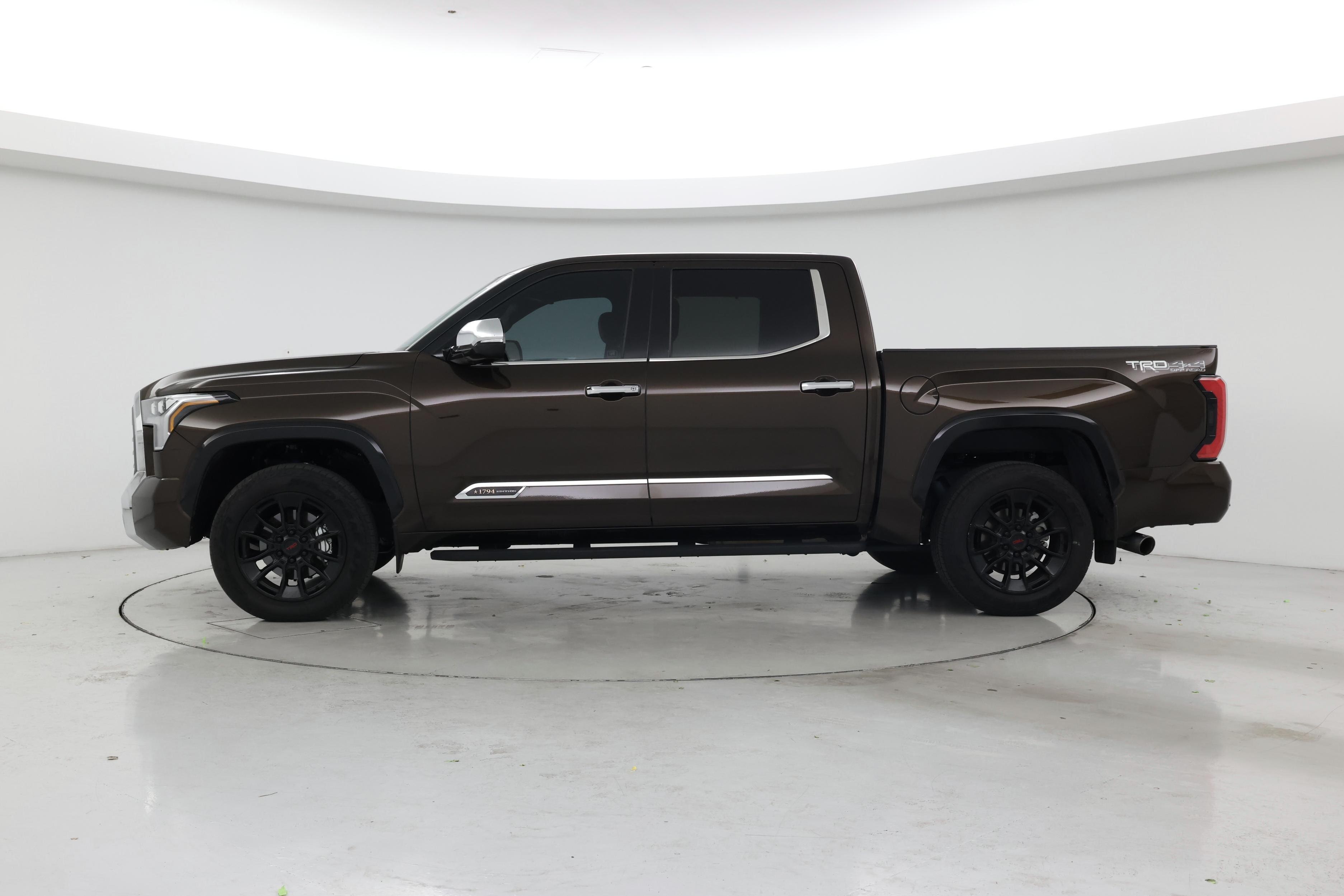 Thumbnail: 2023 Toyota Tundra - 3