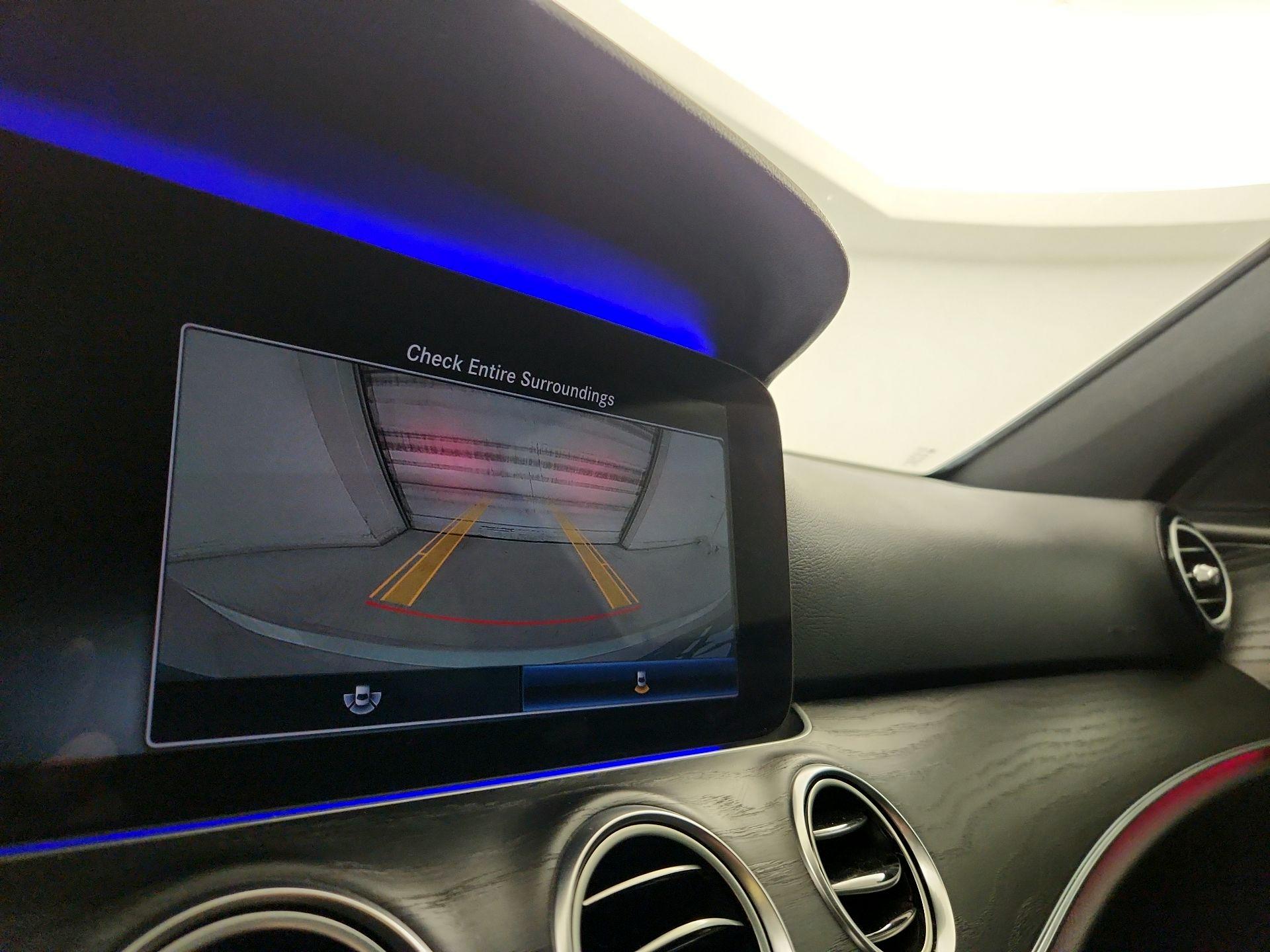 Thumbnail: 2020 Mercedes-Benz E-Class - 15