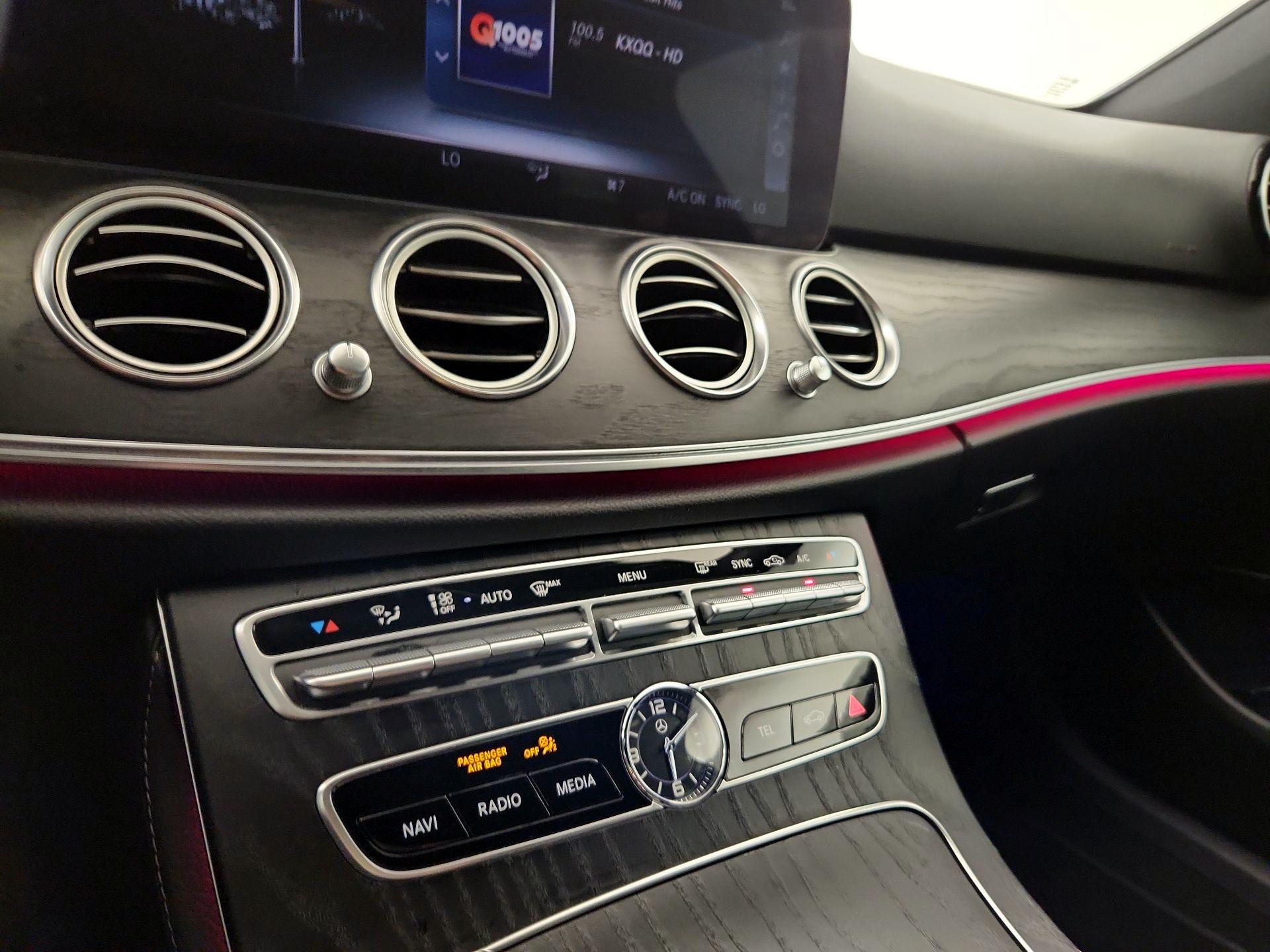 Thumbnail: 2020 Mercedes-Benz E-Class - 17