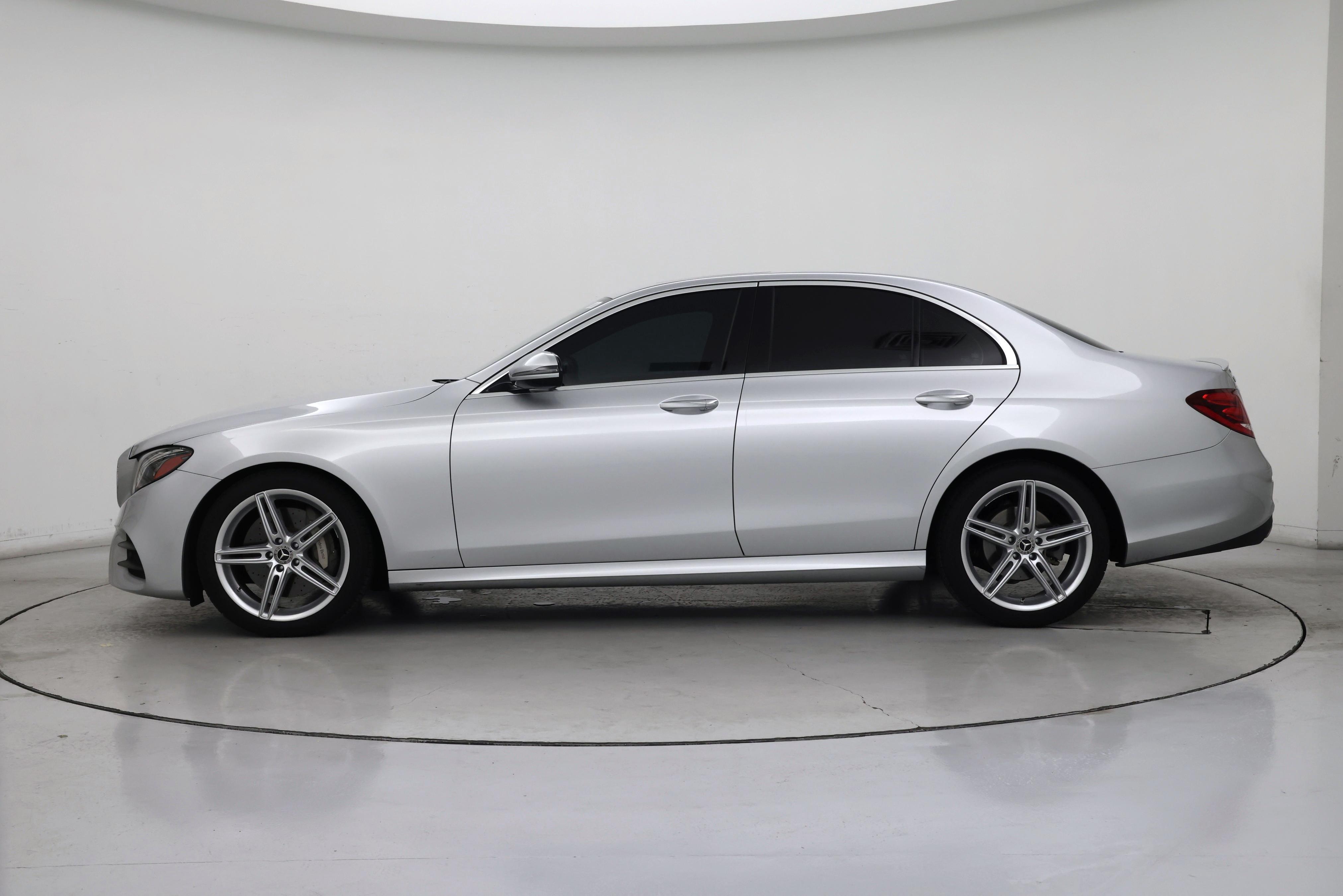Thumbnail: 2020 Mercedes-Benz E-Class - 3