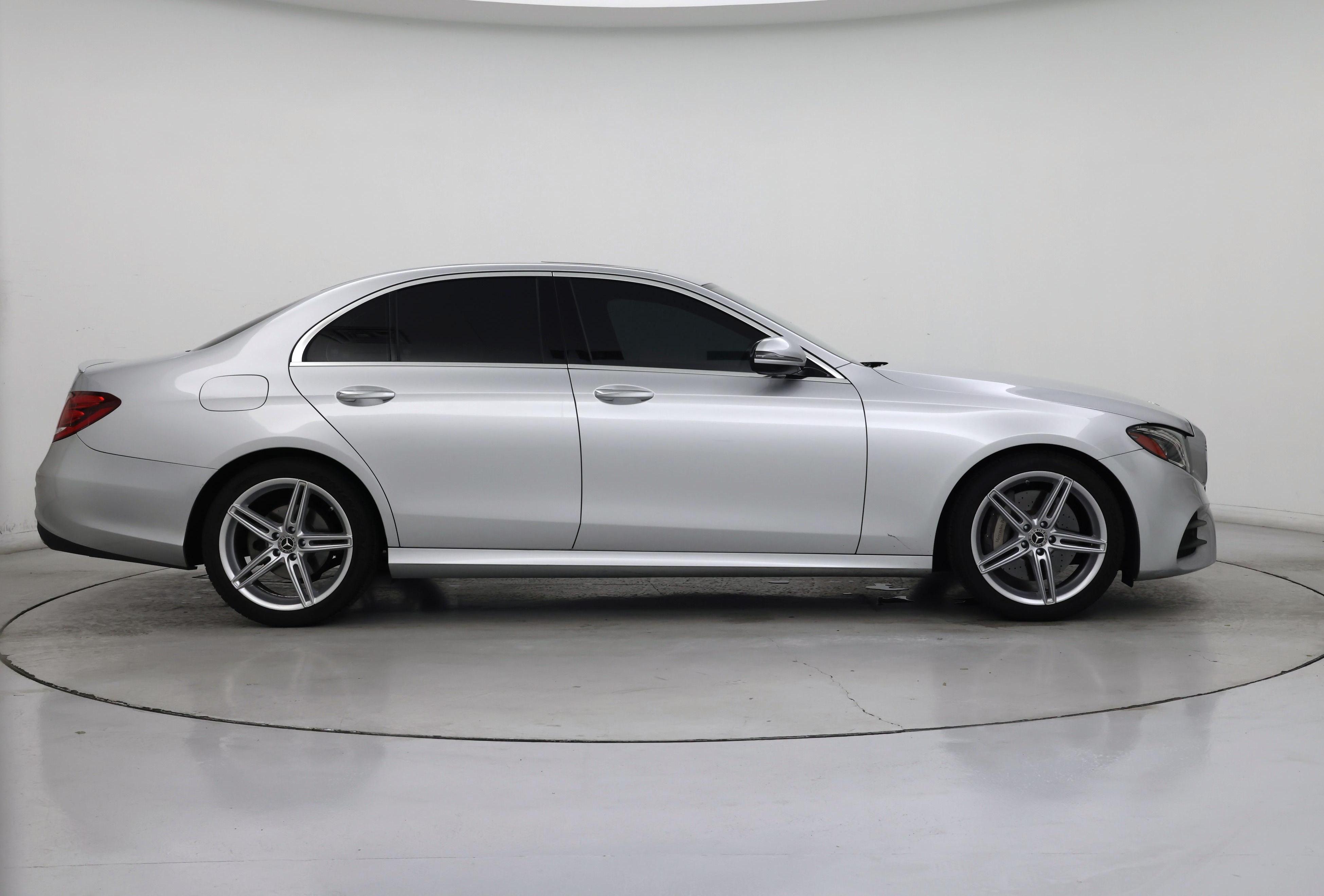 Thumbnail: 2020 Mercedes-Benz E-Class - 7
