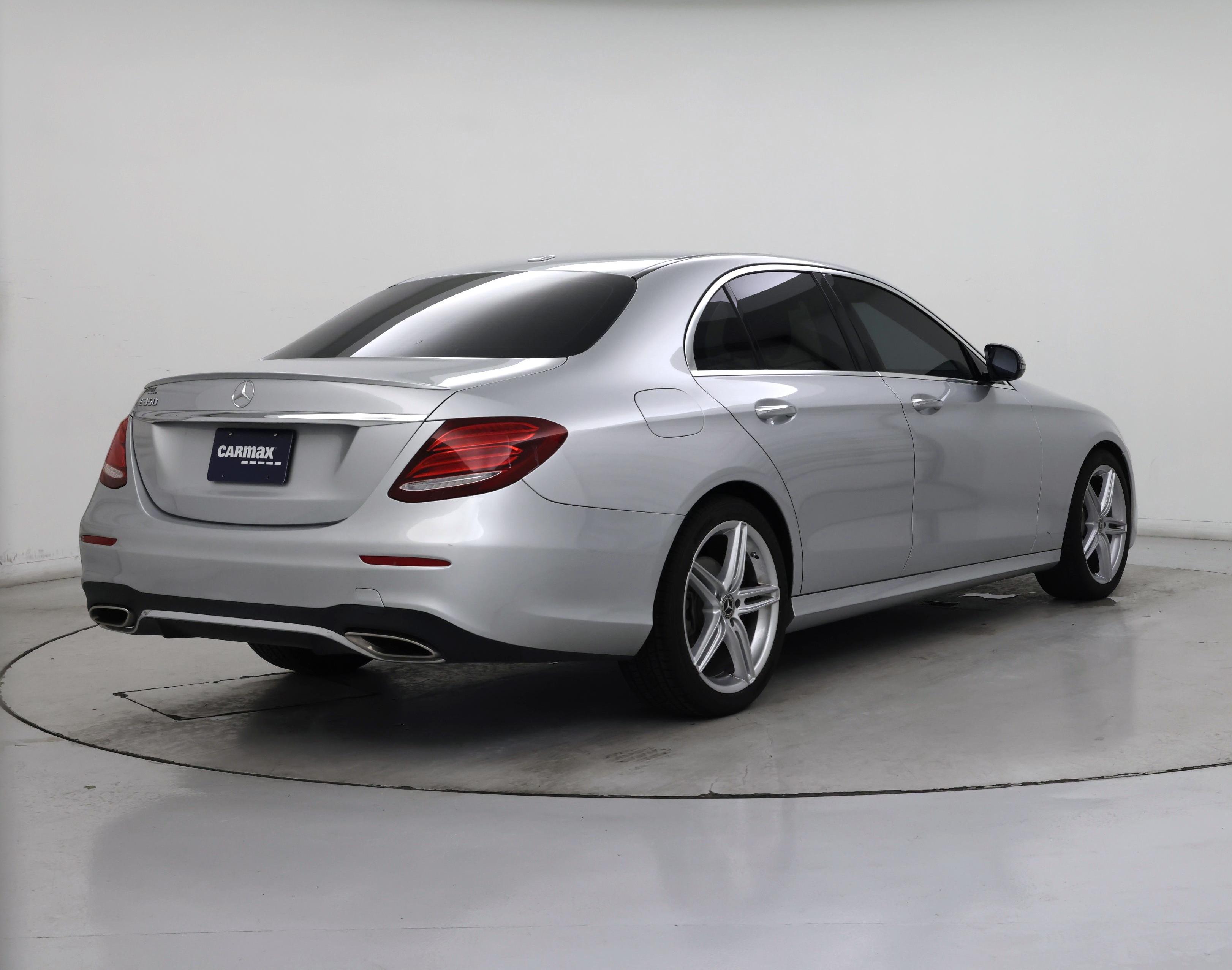 Thumbnail: 2020 Mercedes-Benz E-Class - 8