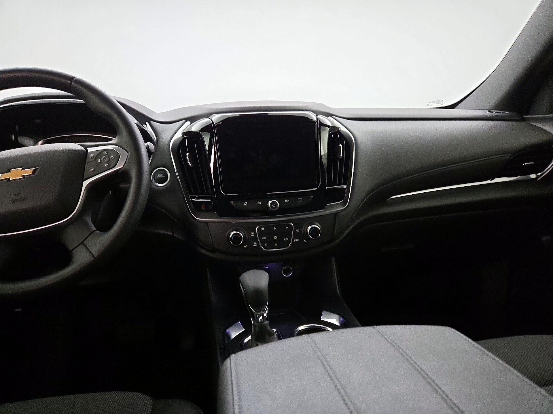 Thumbnail: 2023 Chevrolet Traverse - 9