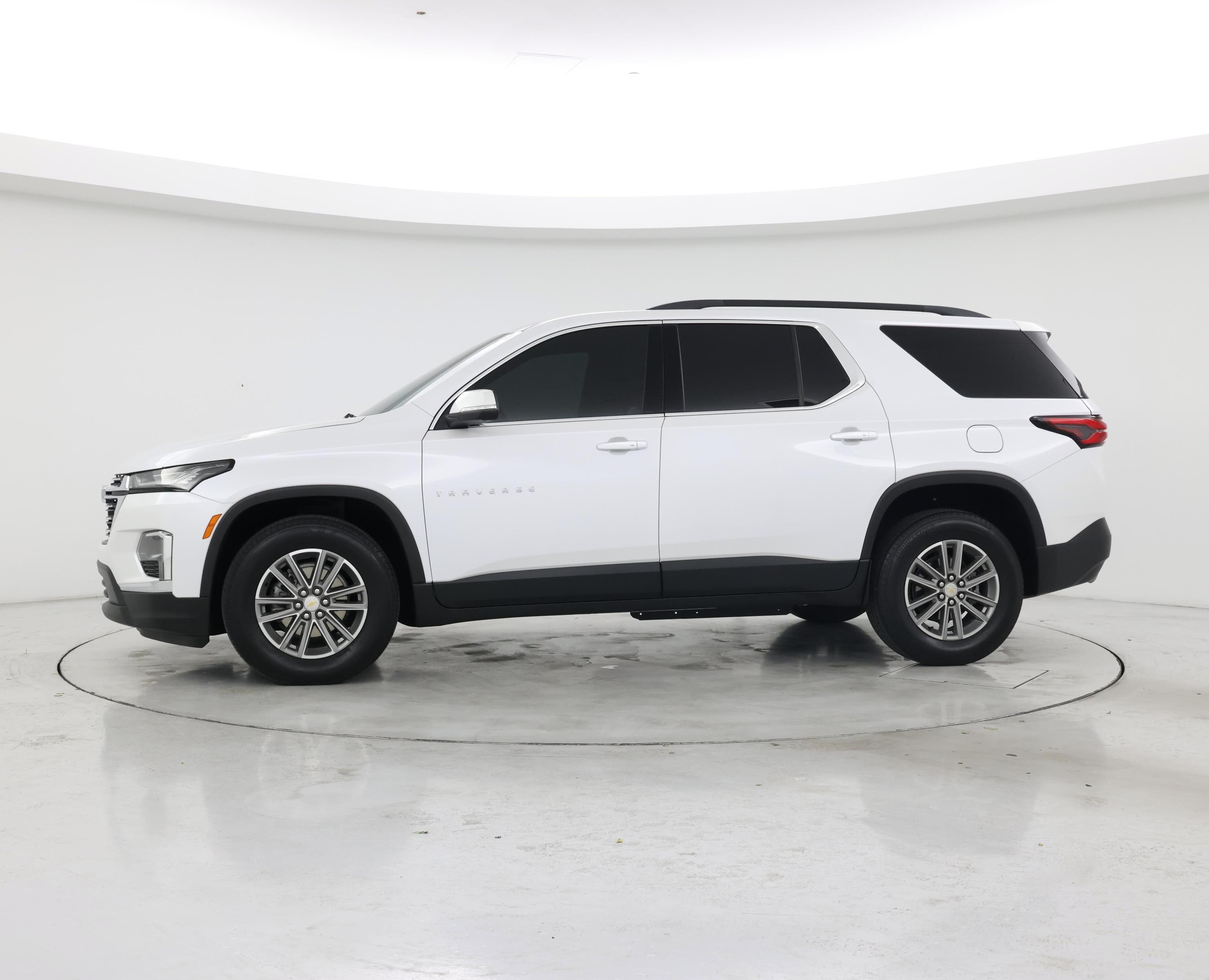 Thumbnail: 2023 Chevrolet Traverse - 3