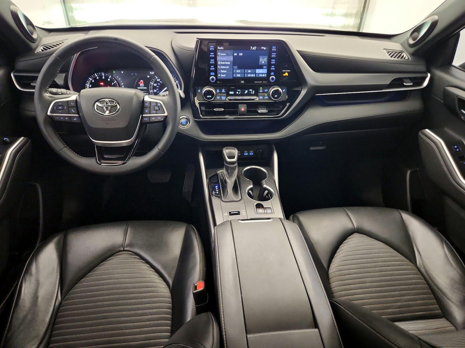 Apple CarPlay® & Android Auto™