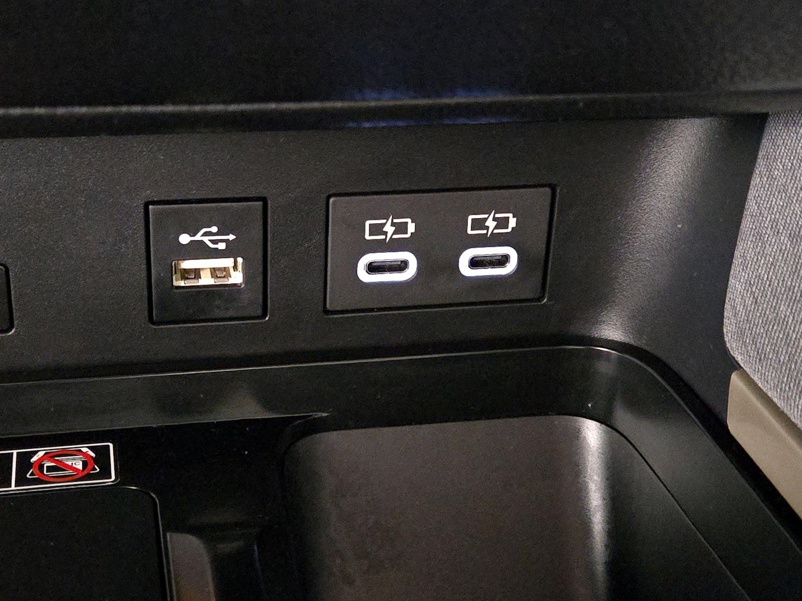 2026 Toyota Camry LE - Photo 20