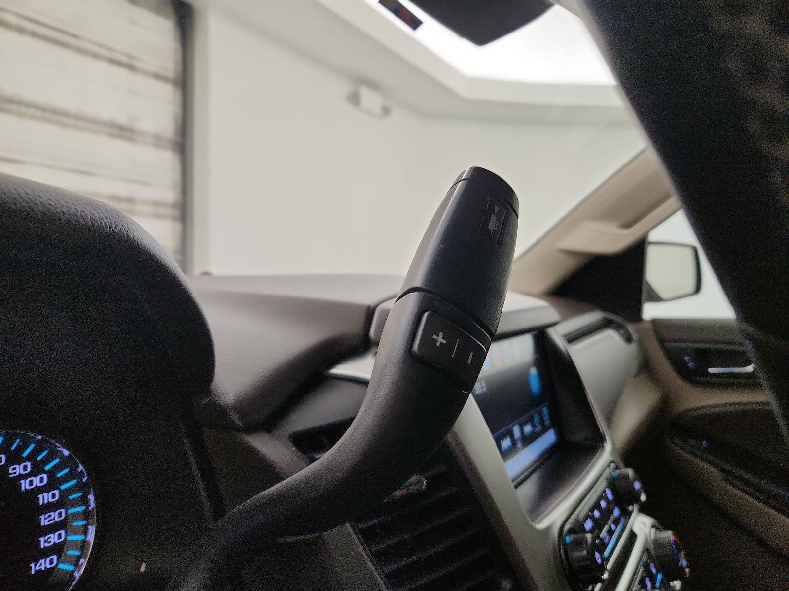 2018 Chevrolet Tahoe LT - Photo 18