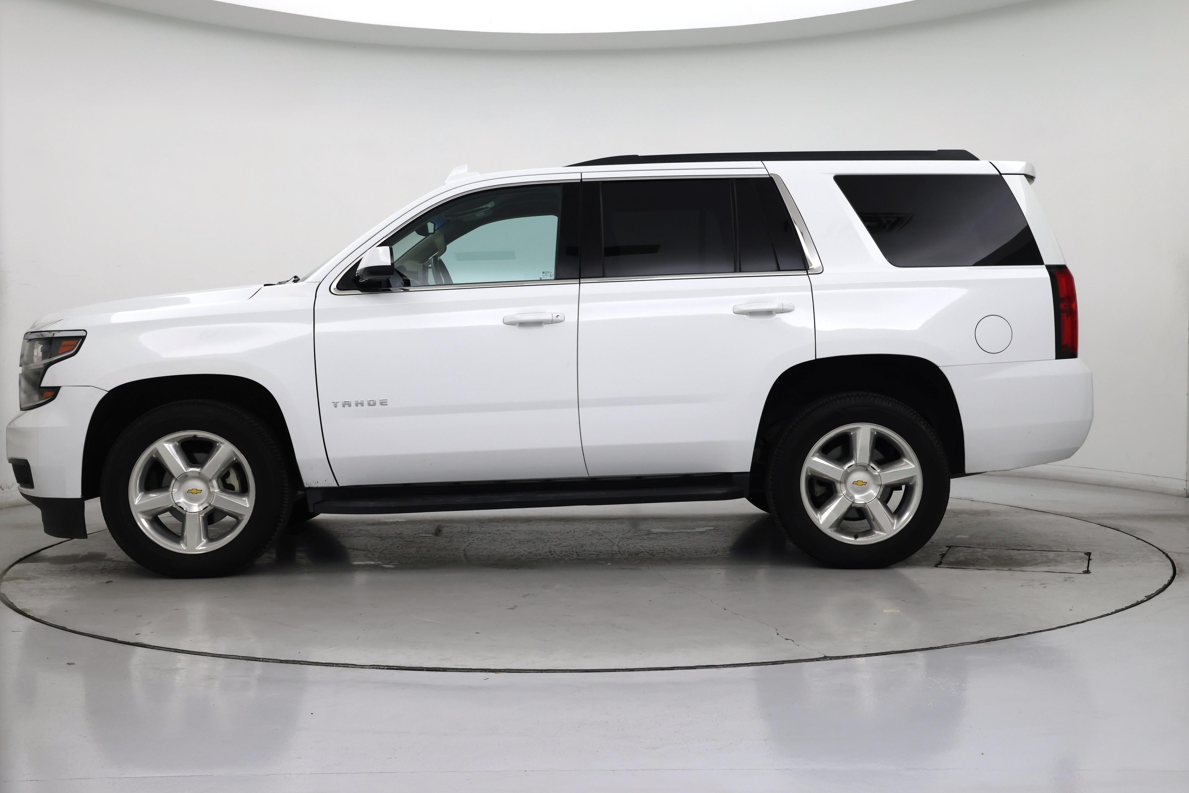 Thumbnail: 2018 Chevrolet Tahoe - 3
