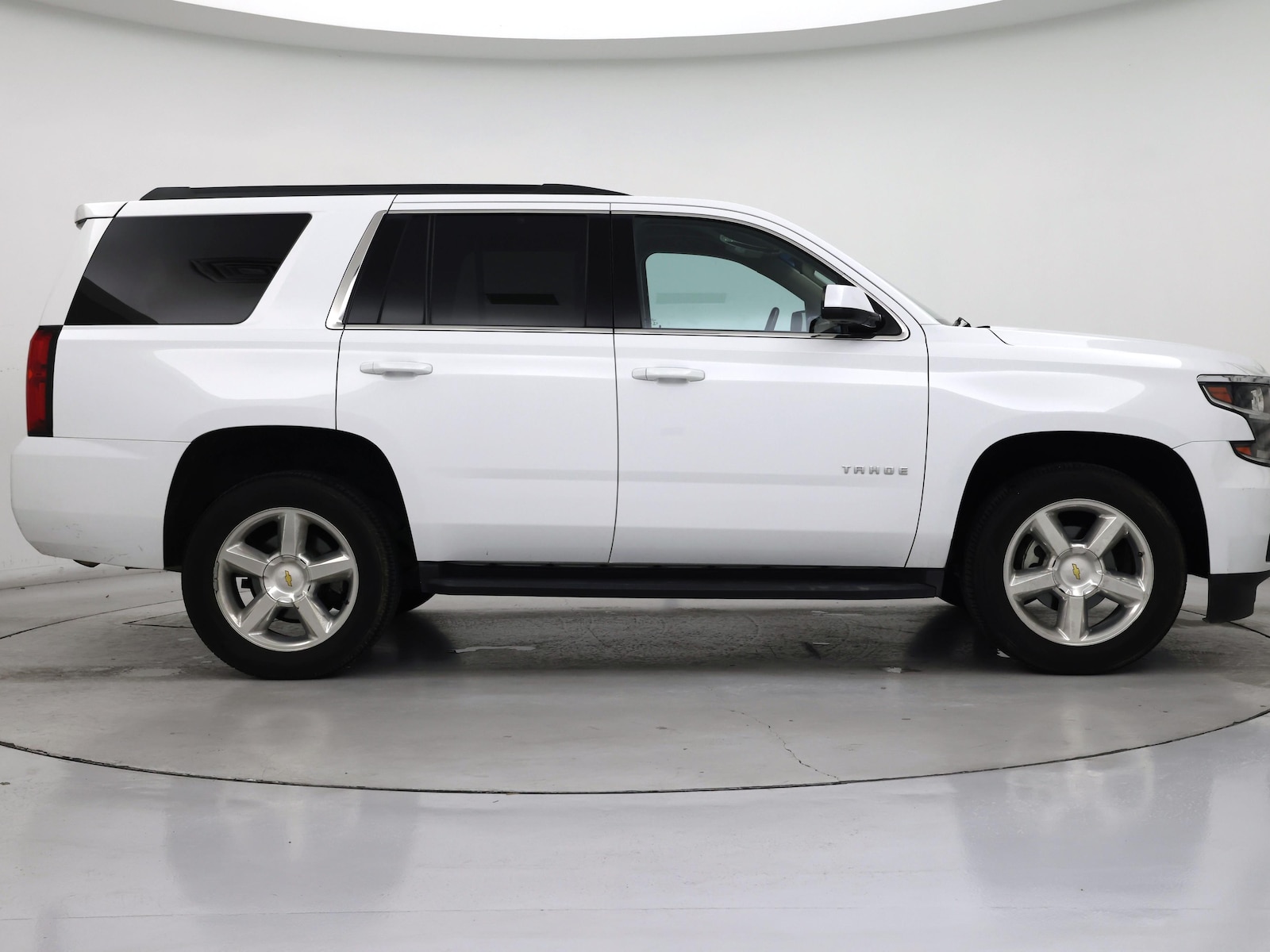 2018 Chevrolet Tahoe LT - Photo 8