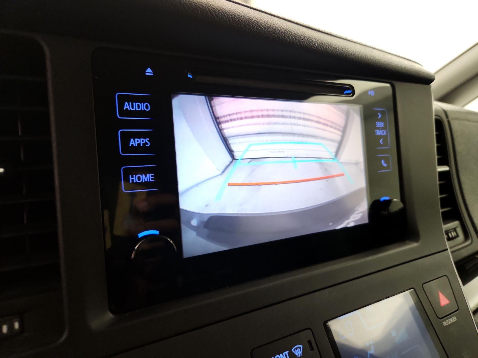 2017 Toyota Sienna SE - Photo 15