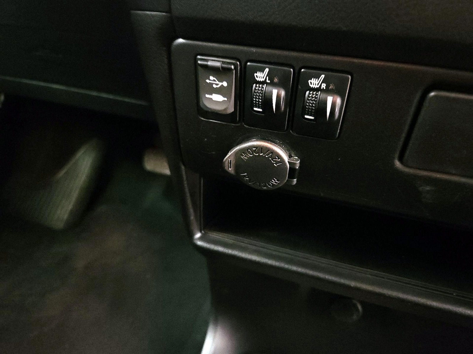 2017 Toyota Sienna SE - Photo 19