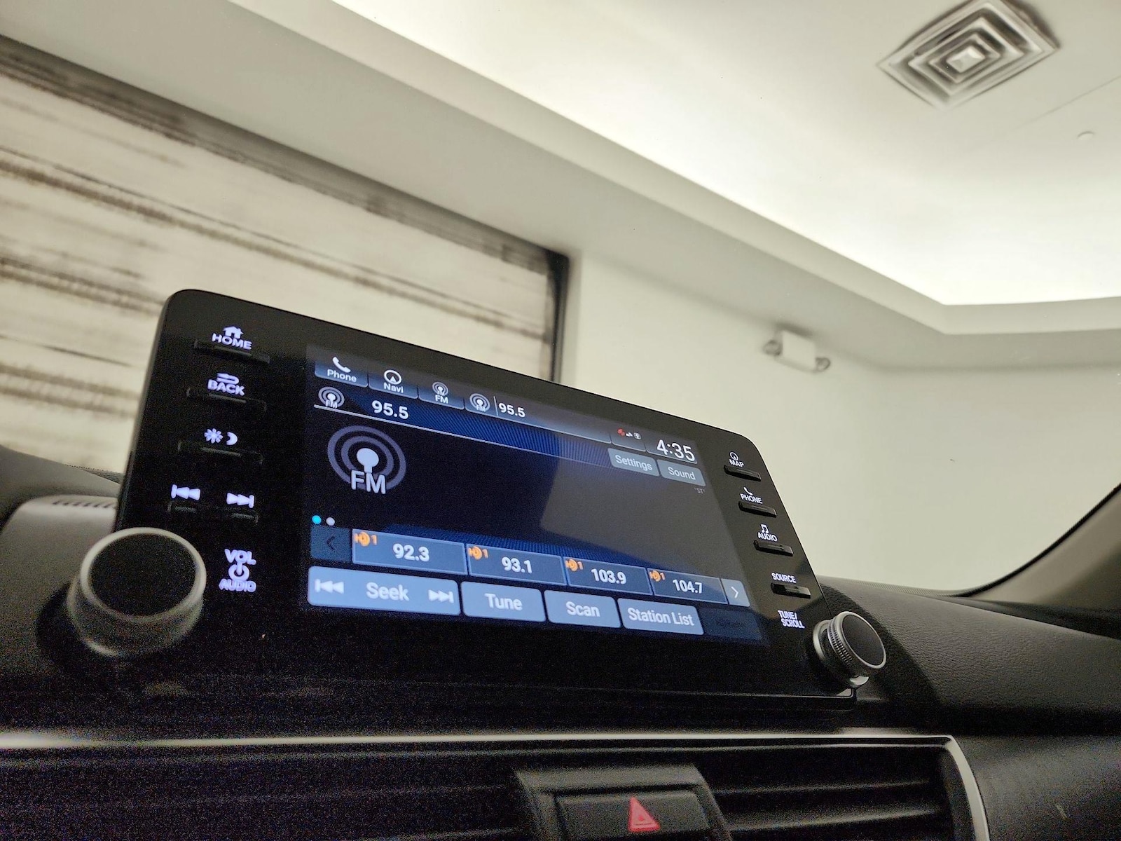 2018 Honda Accord Hybrid Touring - Photo 16