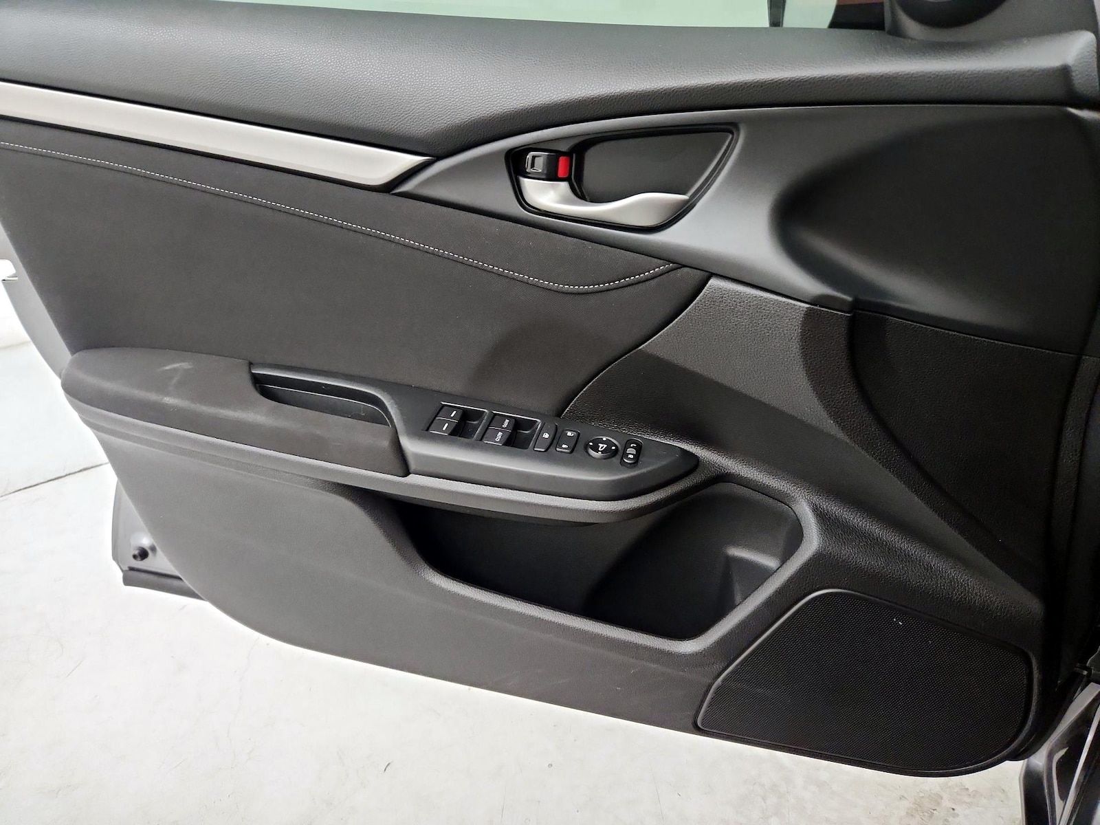 2021 Honda Civic Hatchback EX - Photo 13