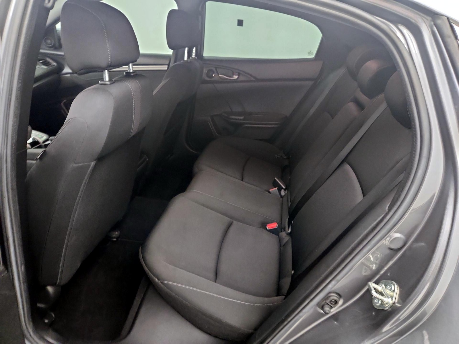 2021 Honda Civic Hatchback EX - Photo 20