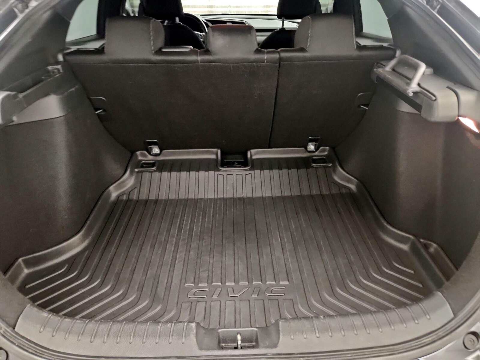 2021 Honda Civic Hatchback EX - Photo 21