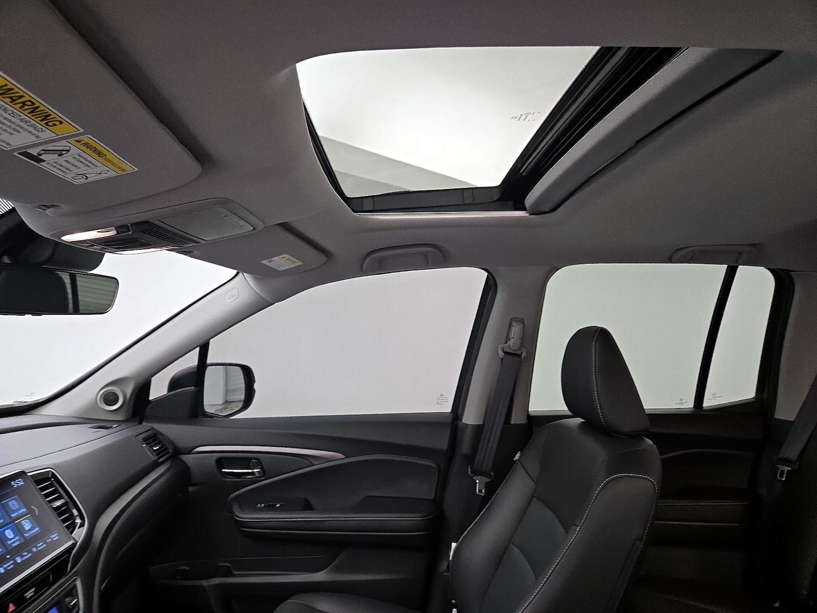 Sunroof(s) & Overhead Airbags