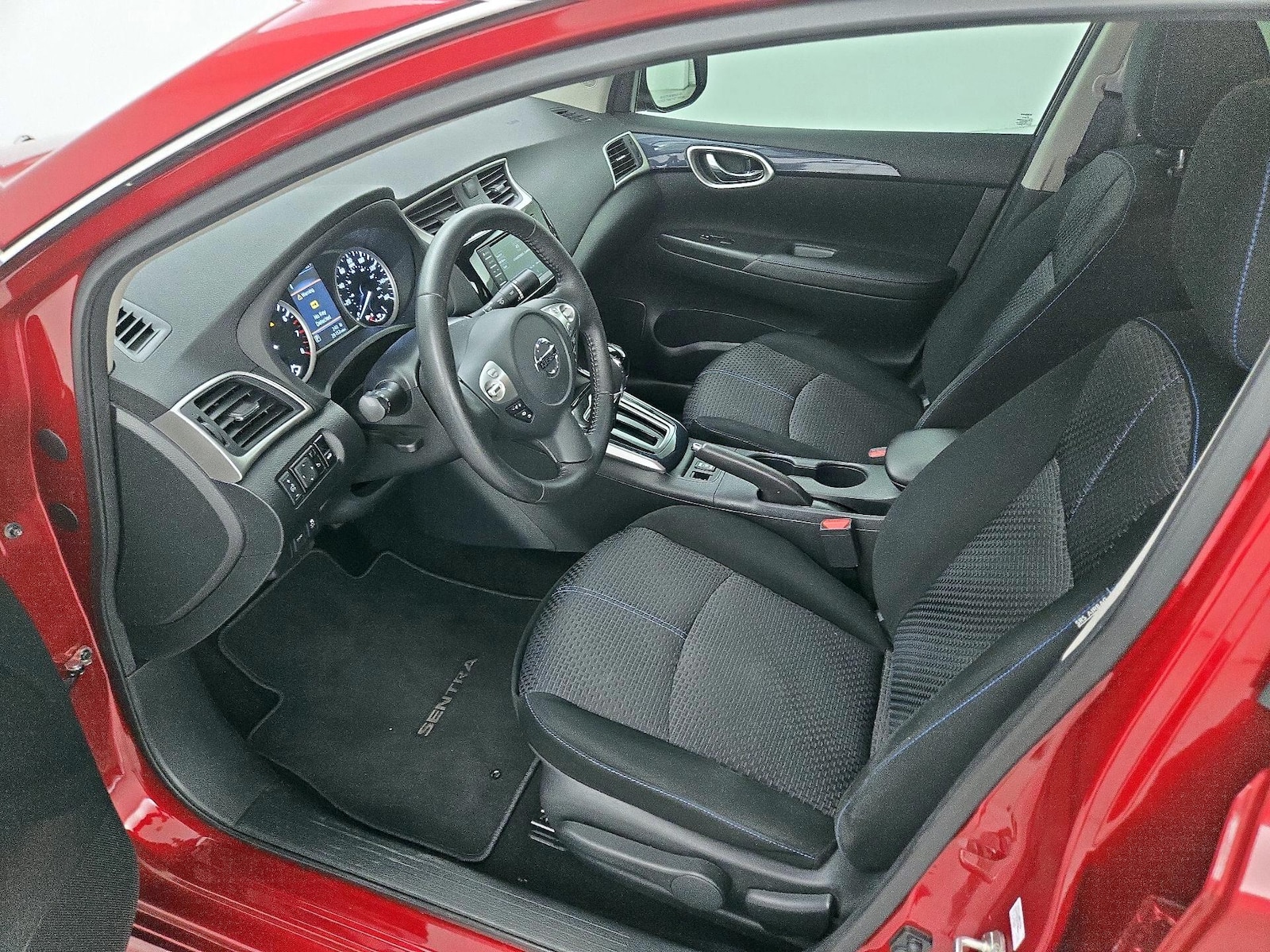 2019 Nissan Sentra SR - Photo 12