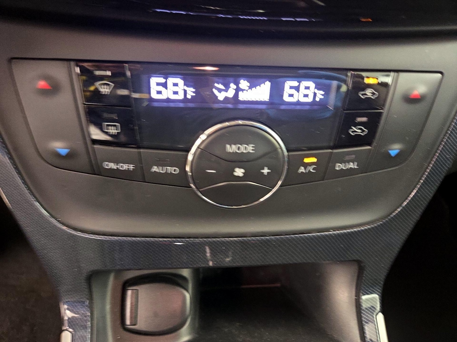 2019 Nissan Sentra SR - Photo 17