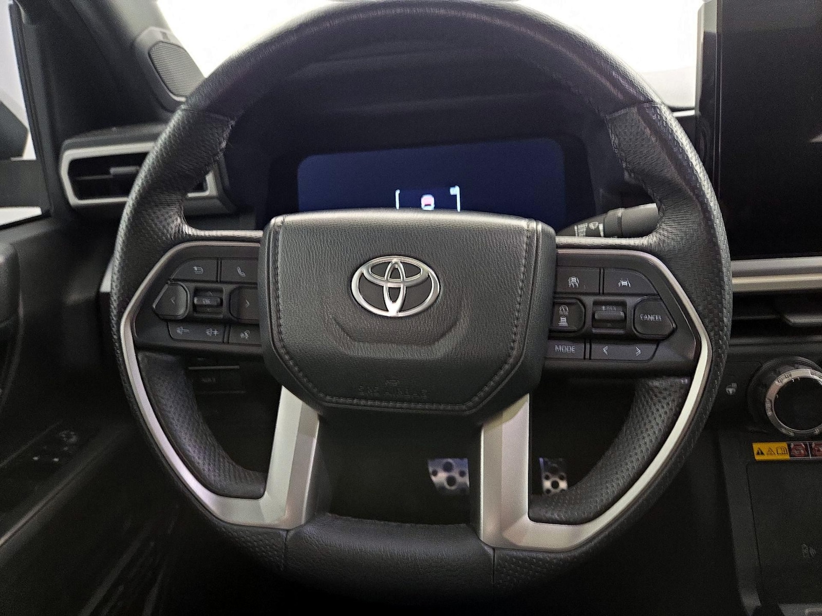 2024 Toyota Tacoma TRD Sport - Photo 11