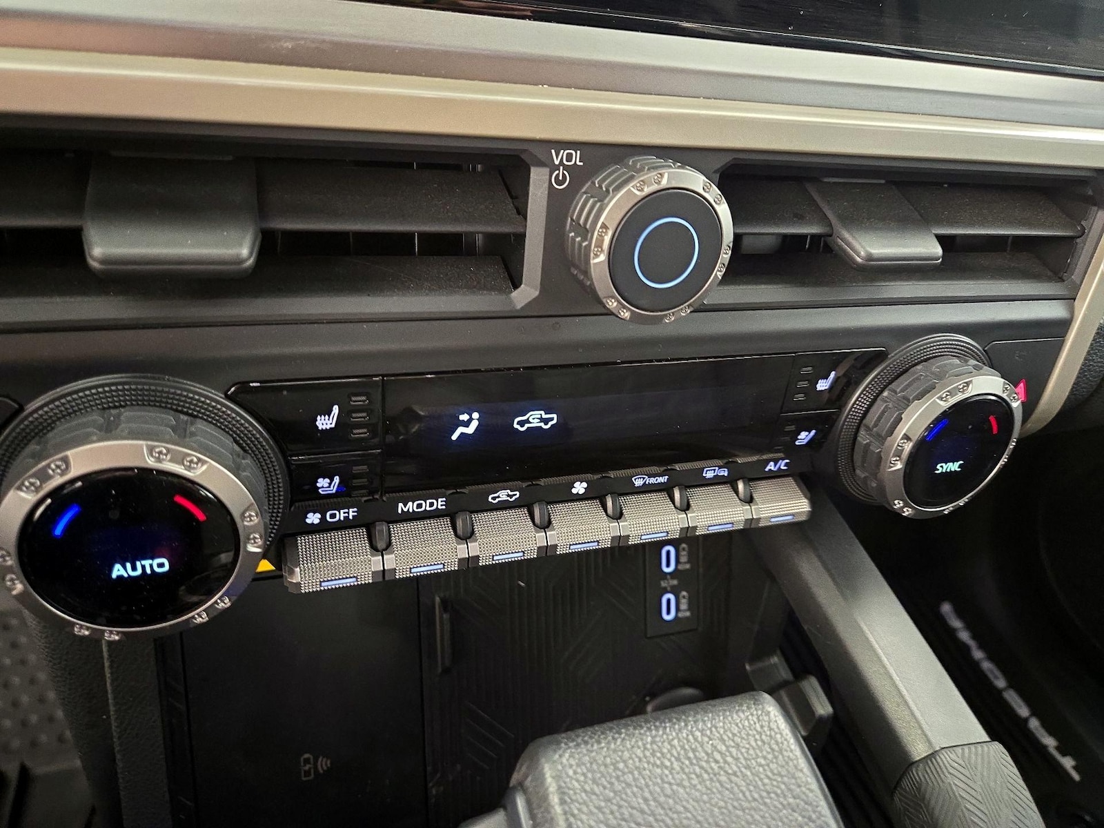 2024 Toyota Tacoma TRD Sport - Photo 18