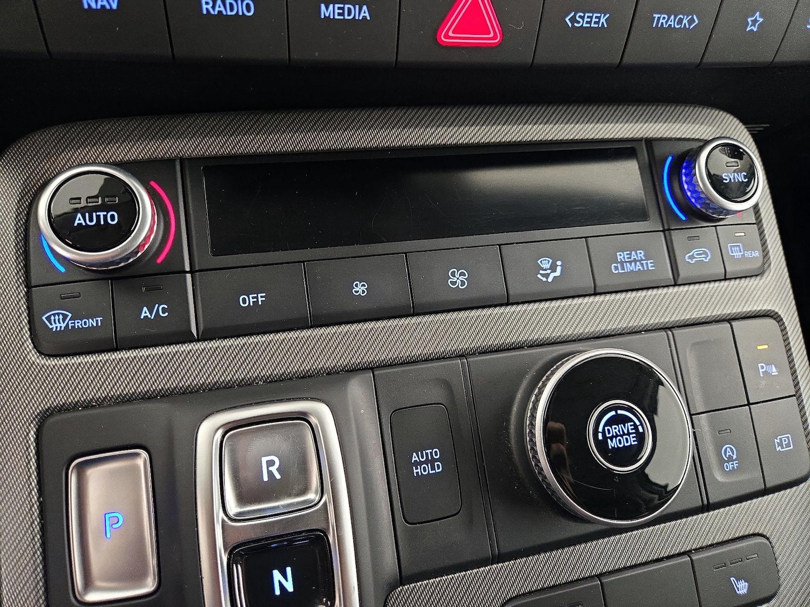2025 Hyundai Palisade SEL - Photo 18