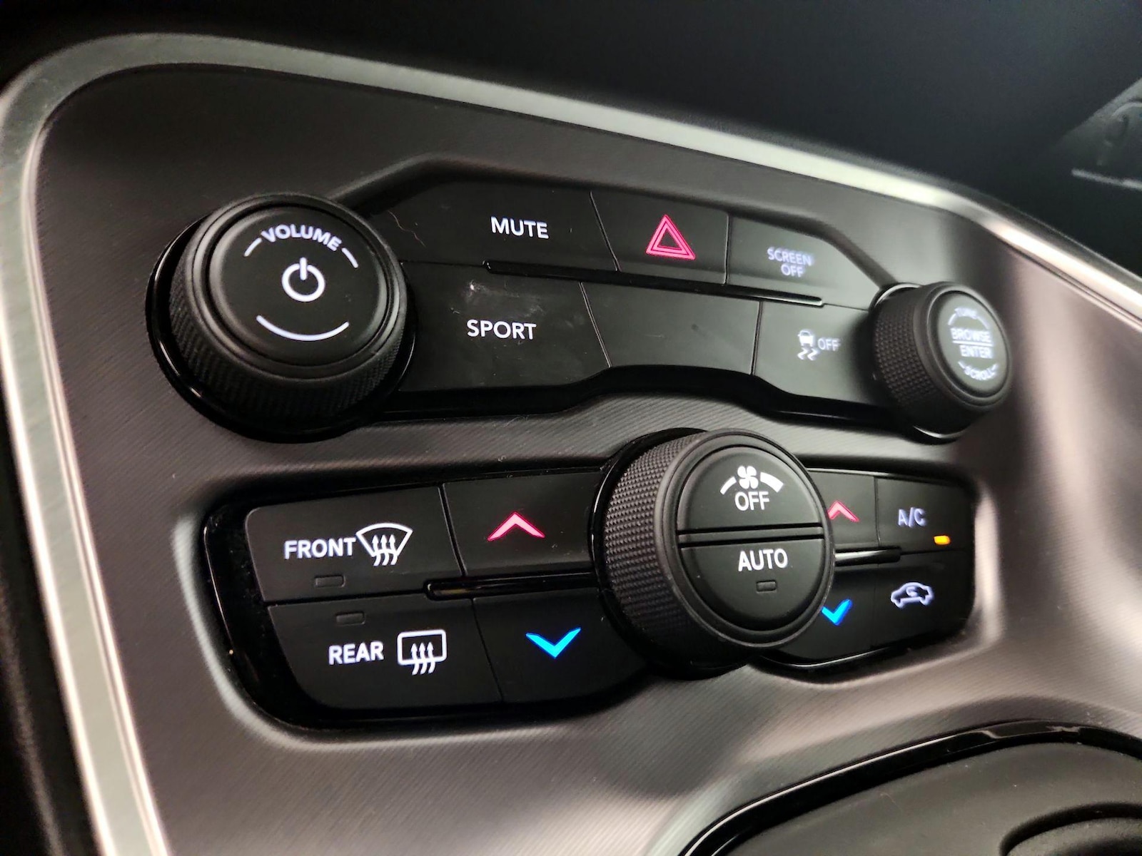 2021 Dodge Challenger SXT - Photo 17