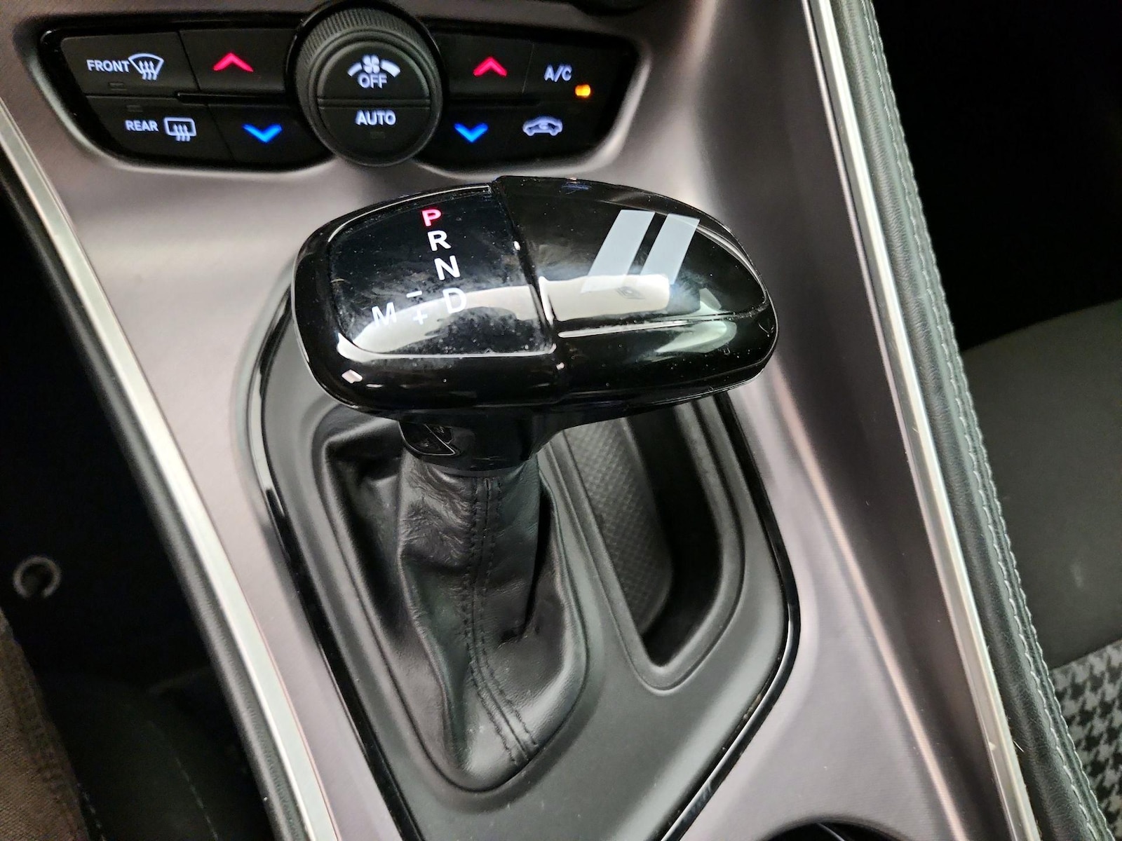 2021 Dodge Challenger SXT - Photo 18