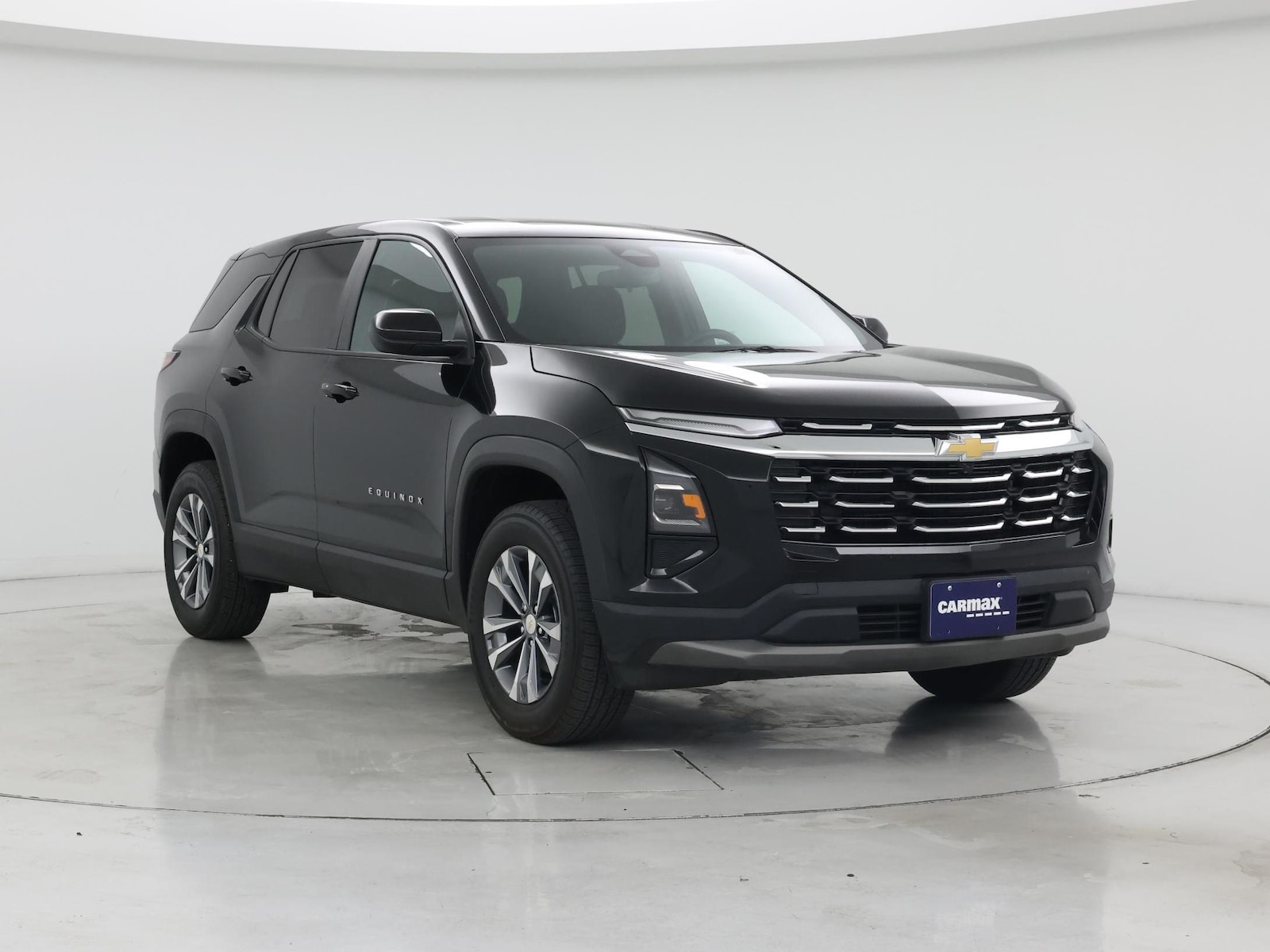 2025 Chevrolet Equinox LT - Photo 2