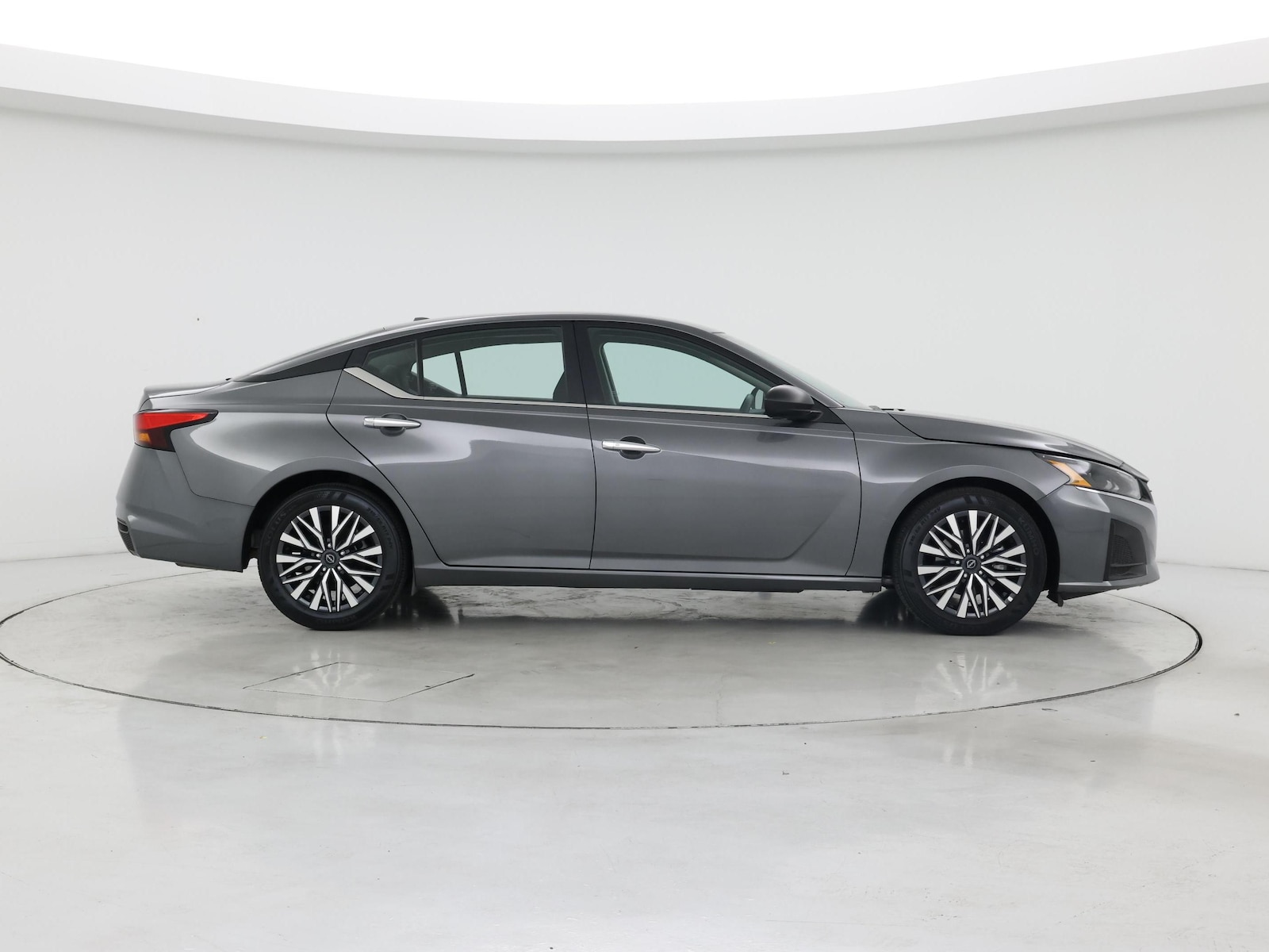 2025 Nissan Altima SV - Photo 8