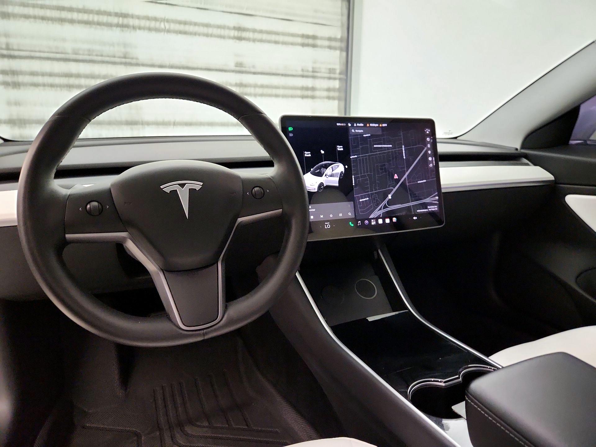 Thumbnail: 2020 Tesla Model 3 - 9