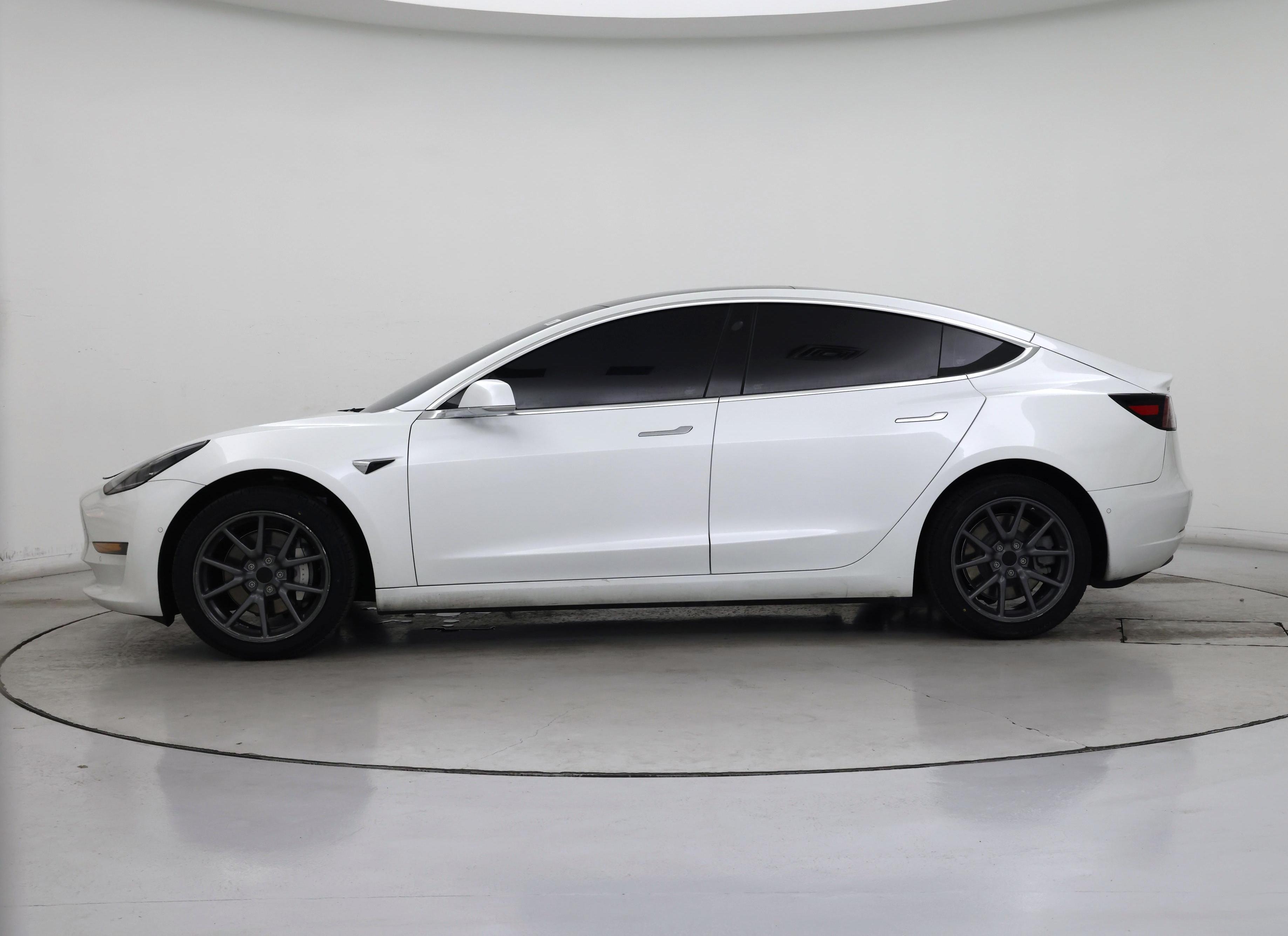 Thumbnail: 2020 Tesla Model 3 - 3